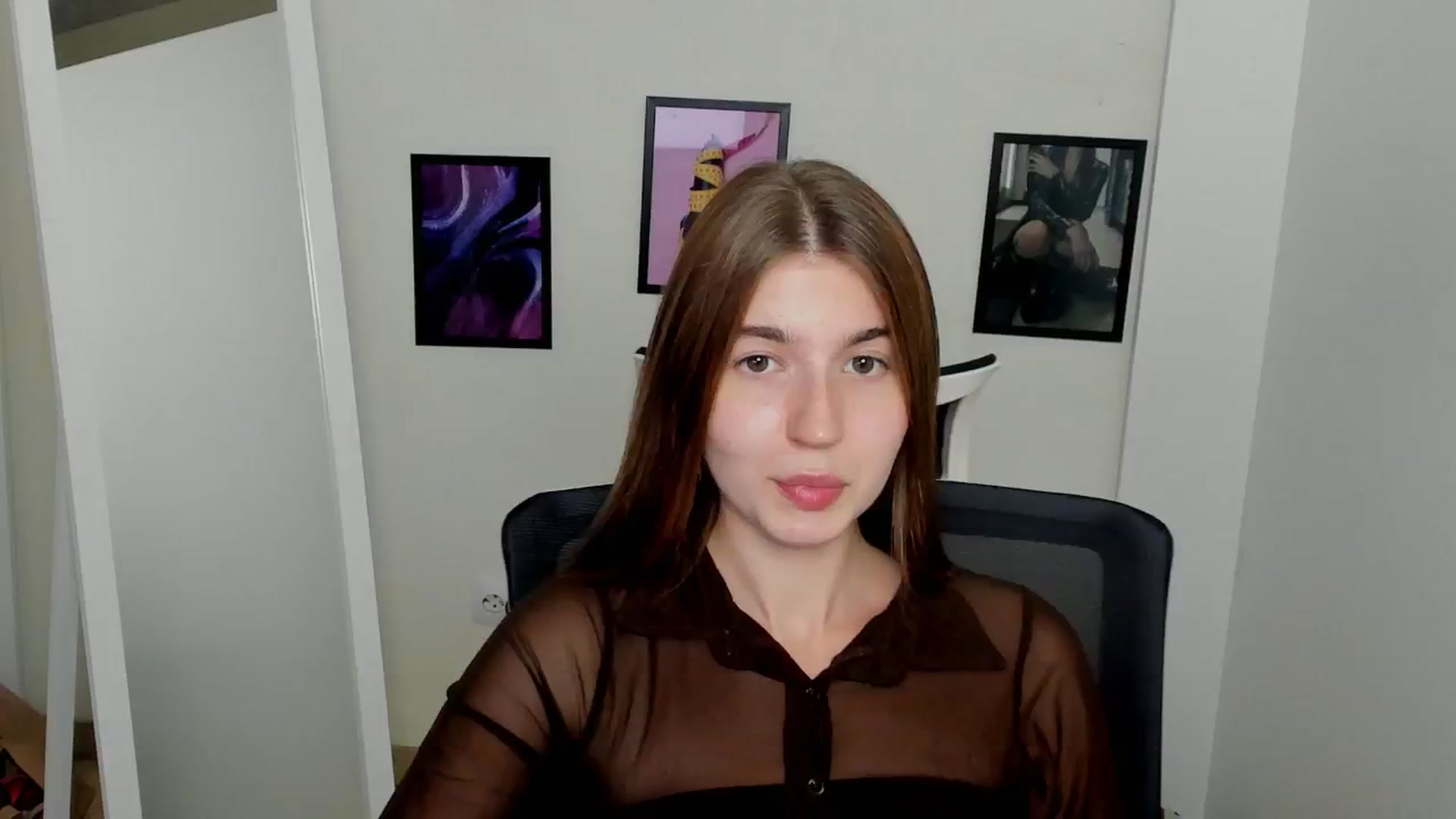 Gallery image thumbnail from Emilia_cherry's myfreecams stream on, 09/09/2024, 13:19 image 8 of 20