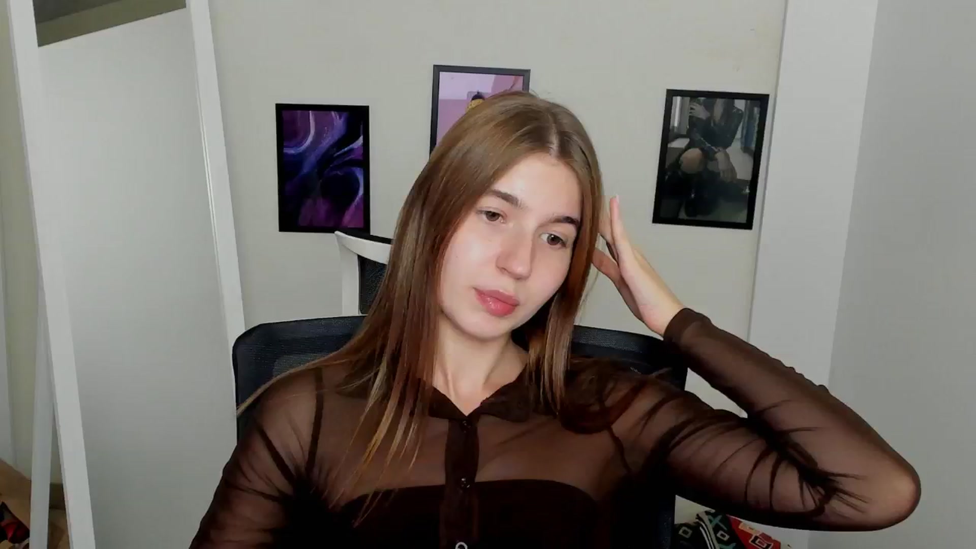 Gallery image thumbnail from Emilia_cherry's myfreecams stream on, 09/09/2024, 13:19 image 5 of 20