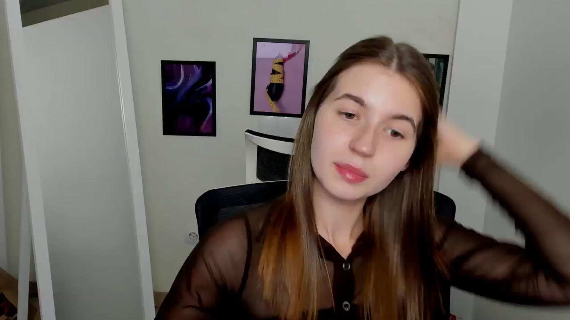 Gallery image thumbnail from Emilia_cherry's myfreecams stream on, 09/09/2024, 13:19 image 14 of 20