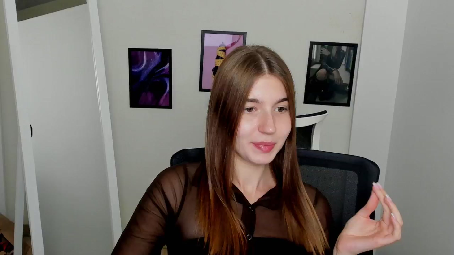 Gallery image thumbnail from Emilia_cherry's myfreecams stream on, 09/09/2024, 13:19 image 18 of 20