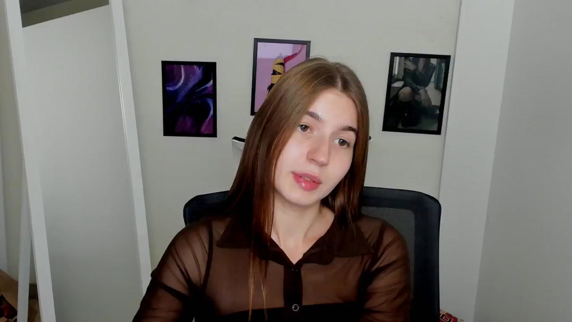Gallery image thumbnail from Emilia_cherry's myfreecams stream on, 09/09/2024, 13:19 image 11 of 20