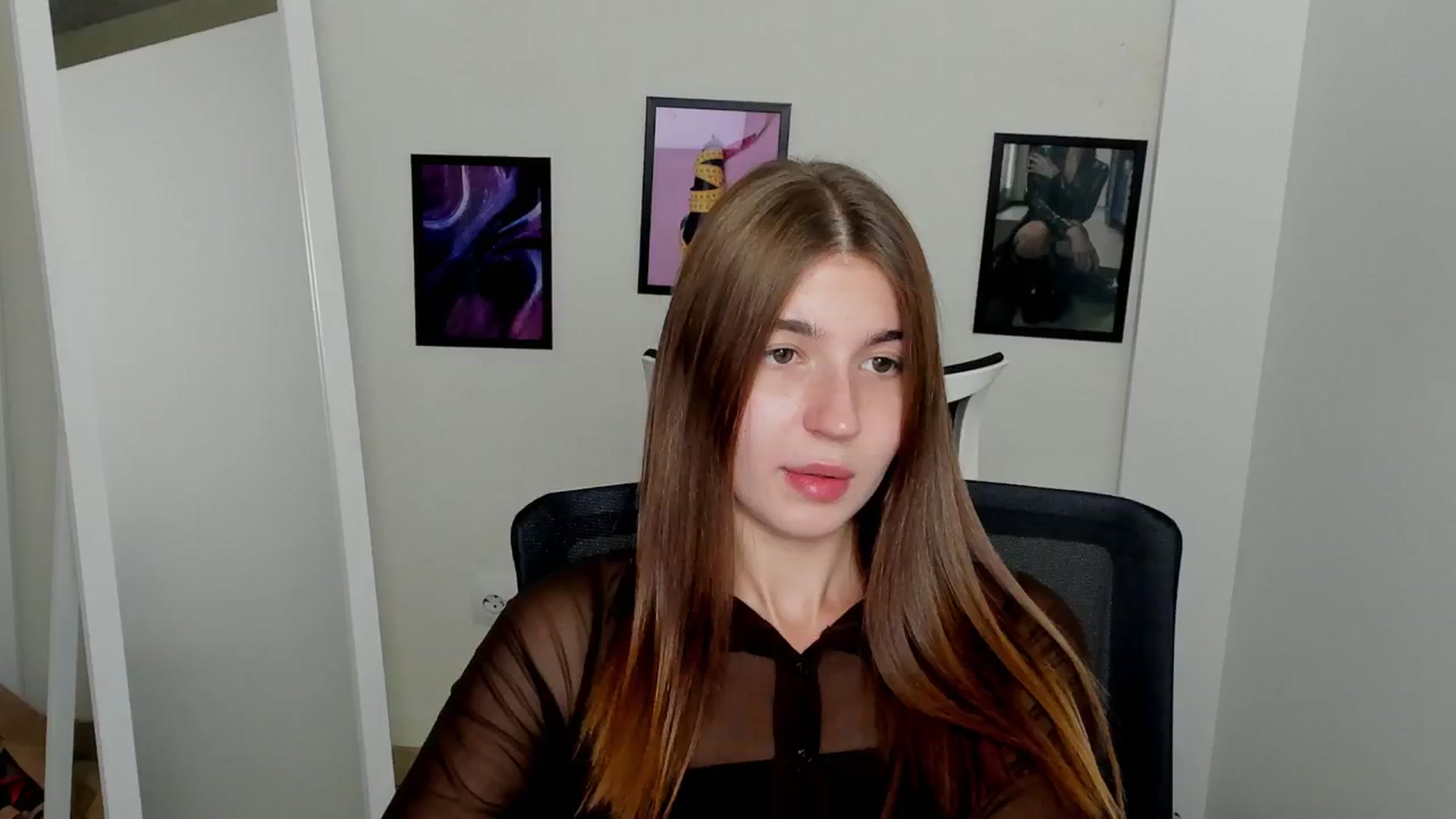Gallery image thumbnail from Emilia_cherry's myfreecams stream on, 09/09/2024, 13:19 image 17 of 20