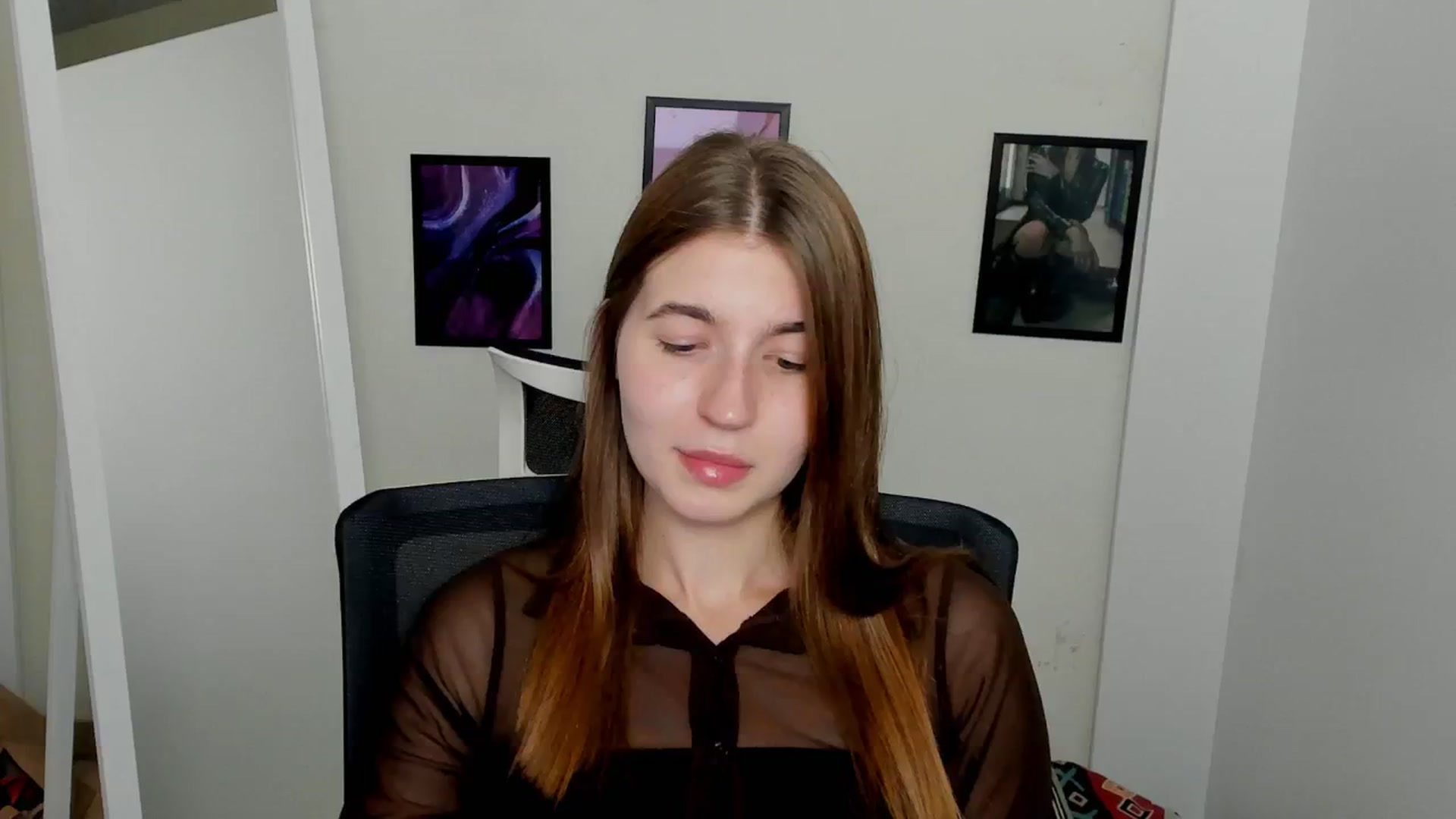 Gallery image thumbnail from Emilia_cherry's myfreecams stream on, 09/09/2024, 13:19 image 4 of 20