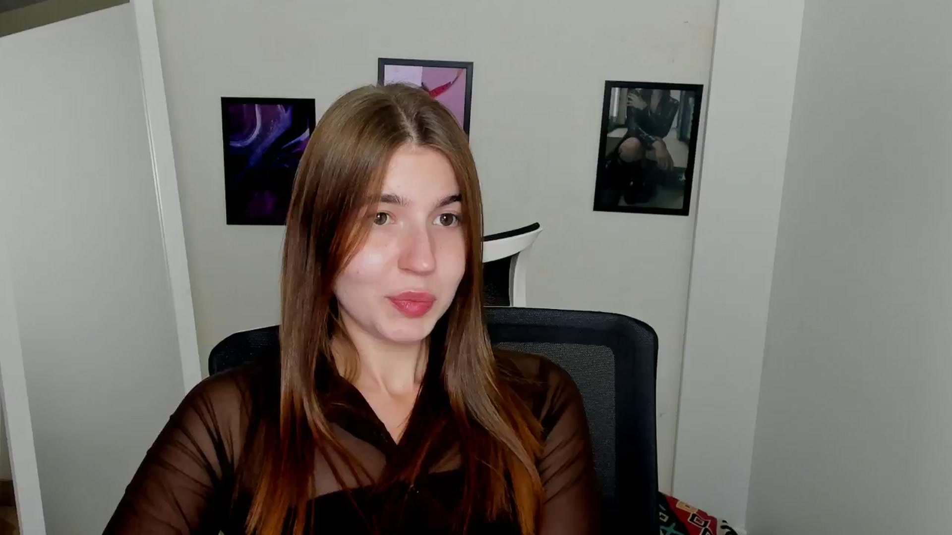 Gallery image thumbnail from Emilia_cherry's myfreecams stream on, 09/09/2024, 14:20 image 10 of 20