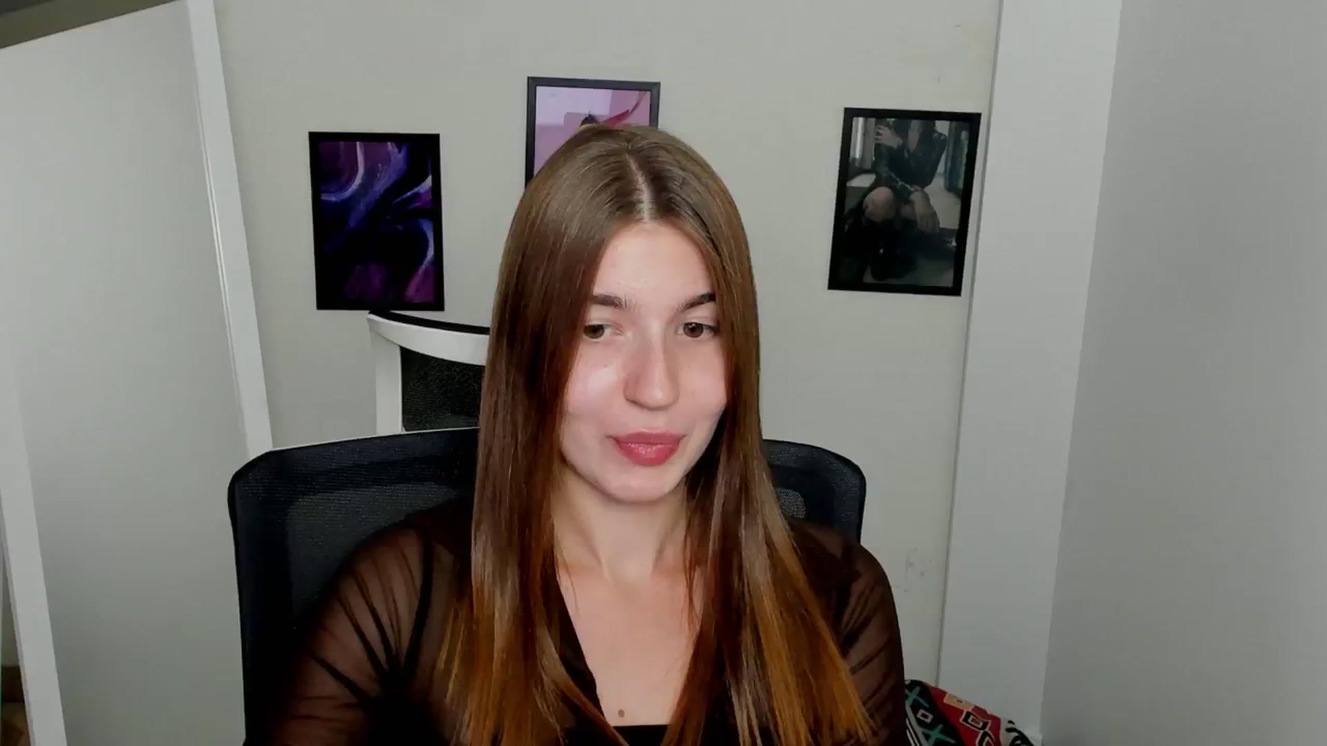 Gallery image thumbnail from Emilia_cherry's myfreecams stream on, 09/09/2024, 15:53 image 7 of 20