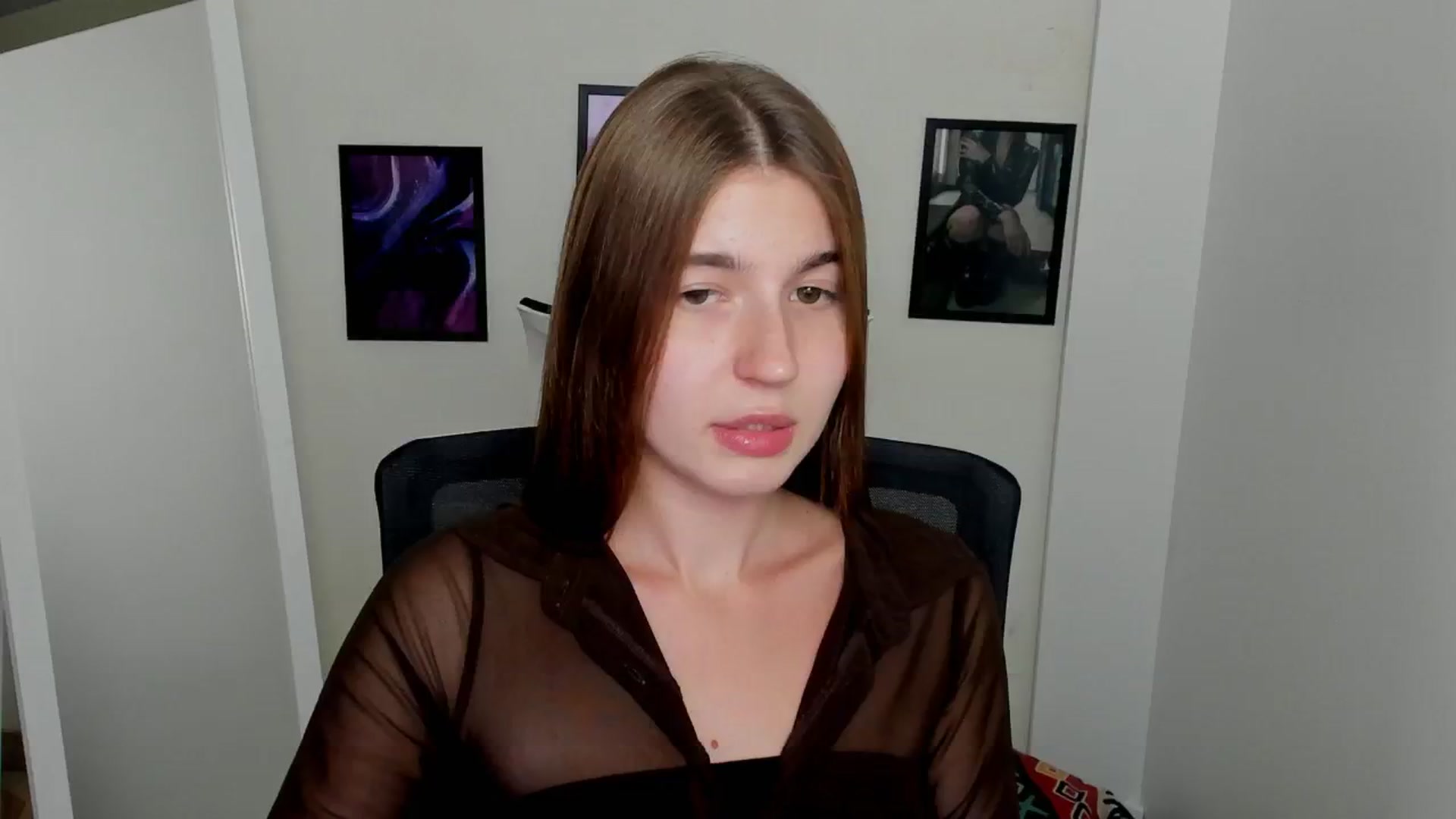 Gallery image thumbnail from Emilia_cherry's myfreecams stream on, 09/09/2024, 15:53 image 17 of 20