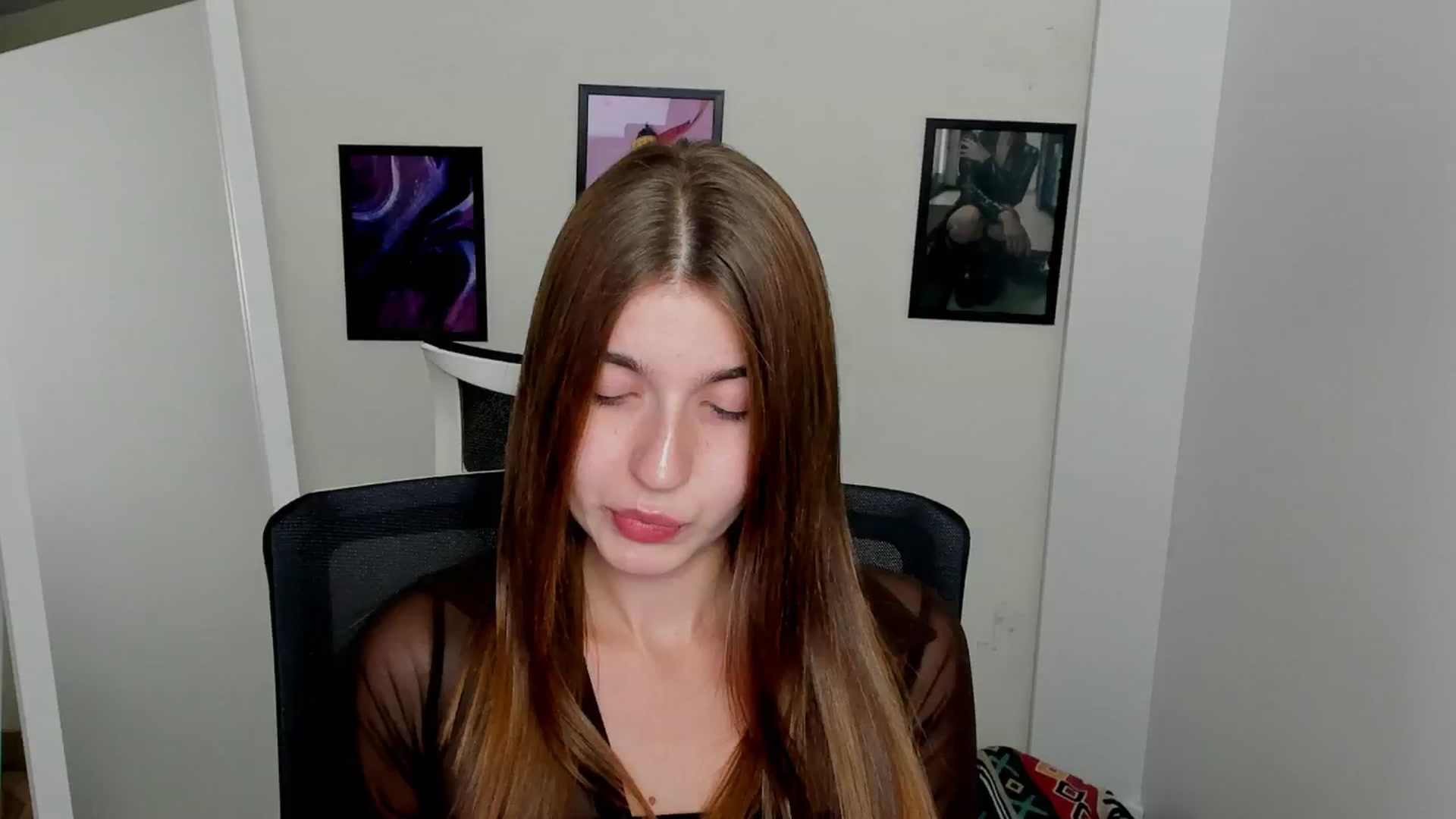 Gallery image thumbnail from Emilia_cherry's myfreecams stream on, 09/09/2024, 15:53 image 6 of 20