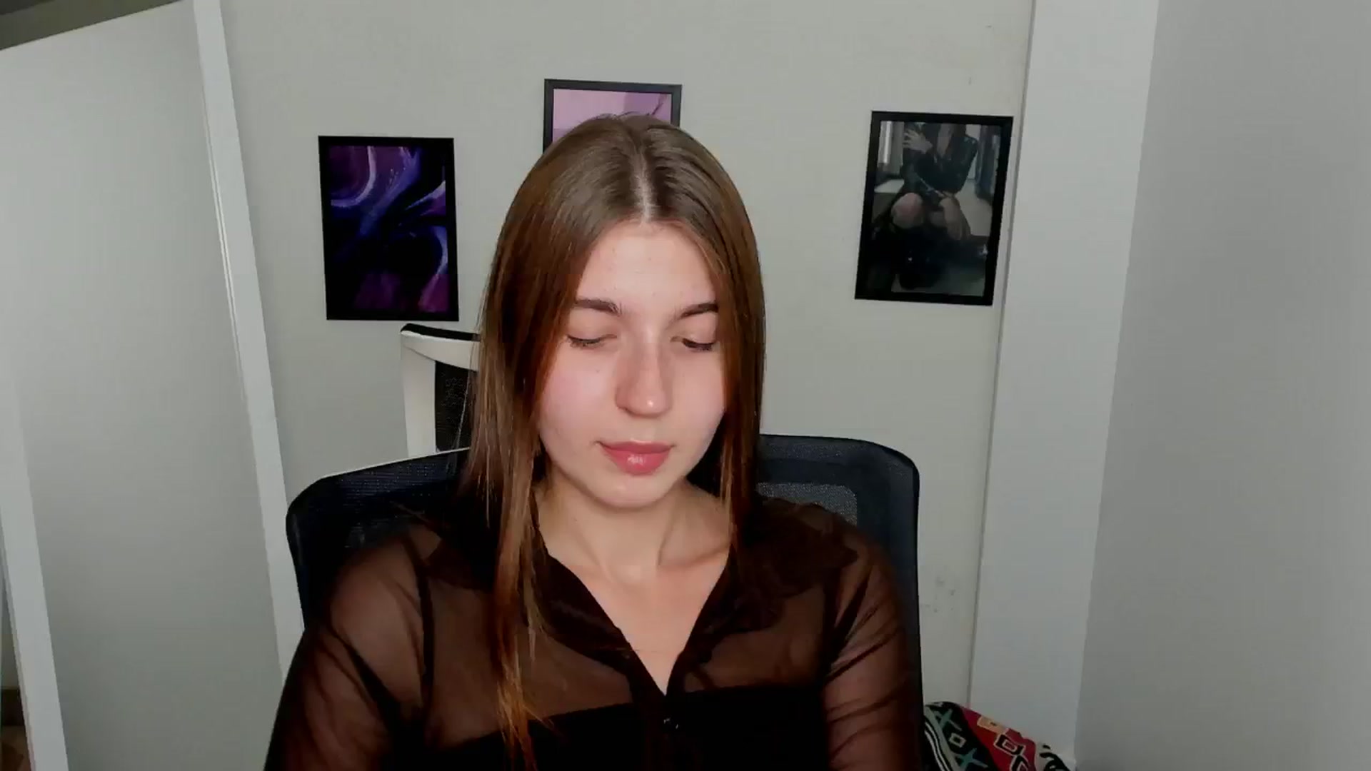 Gallery image thumbnail from Emilia_cherry's myfreecams stream on, 09/09/2024, 16:51 image 11 of 20