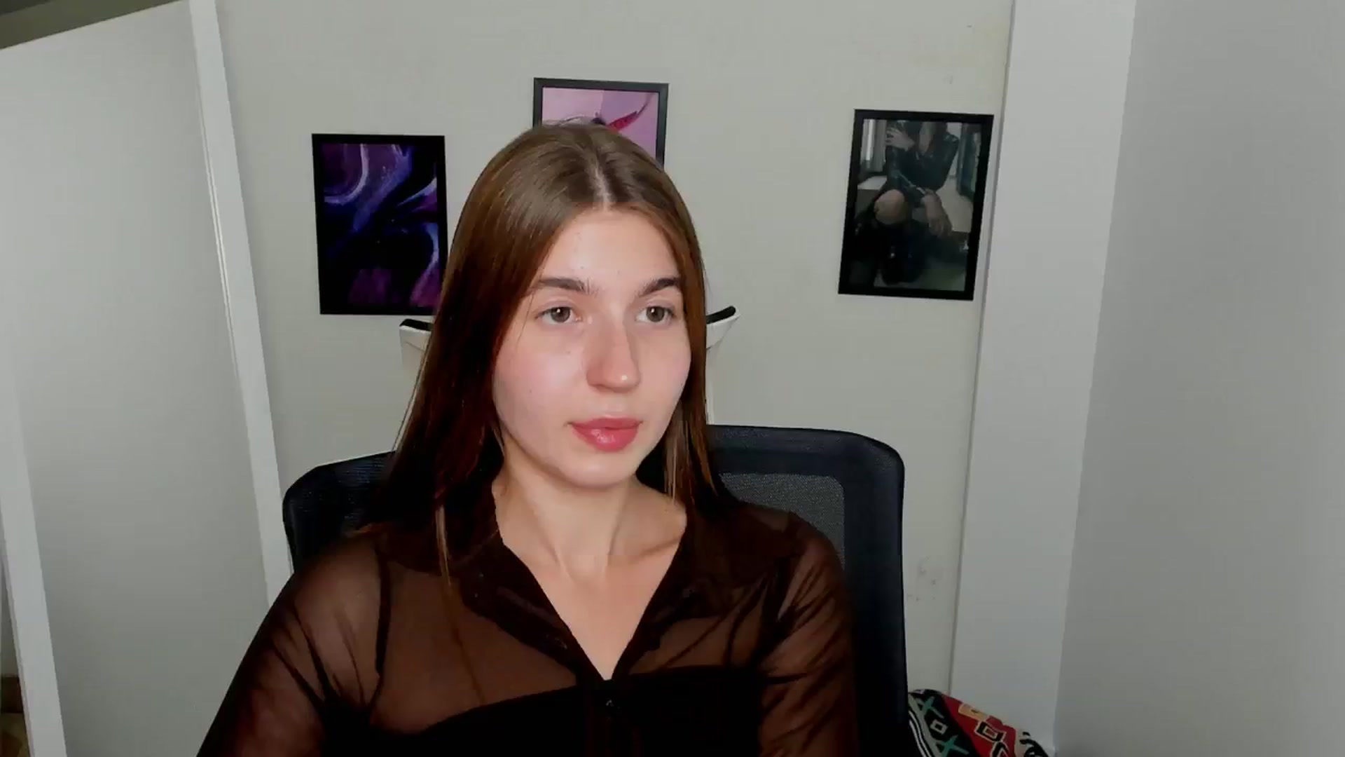 Gallery image thumbnail from Emilia_cherry's myfreecams stream on, 09/09/2024, 16:51 image 15 of 20