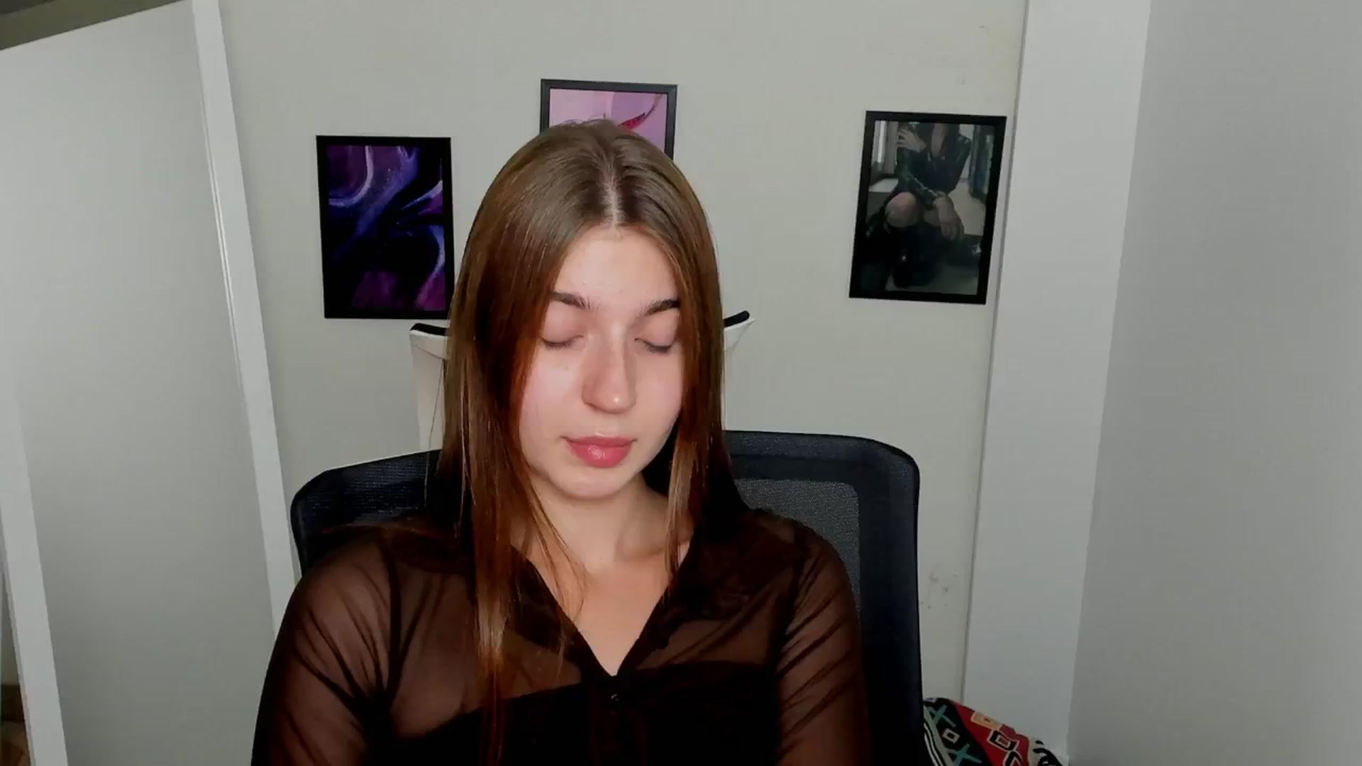 Gallery image thumbnail from Emilia_cherry's myfreecams stream on, 09/09/2024, 16:51 image 14 of 20