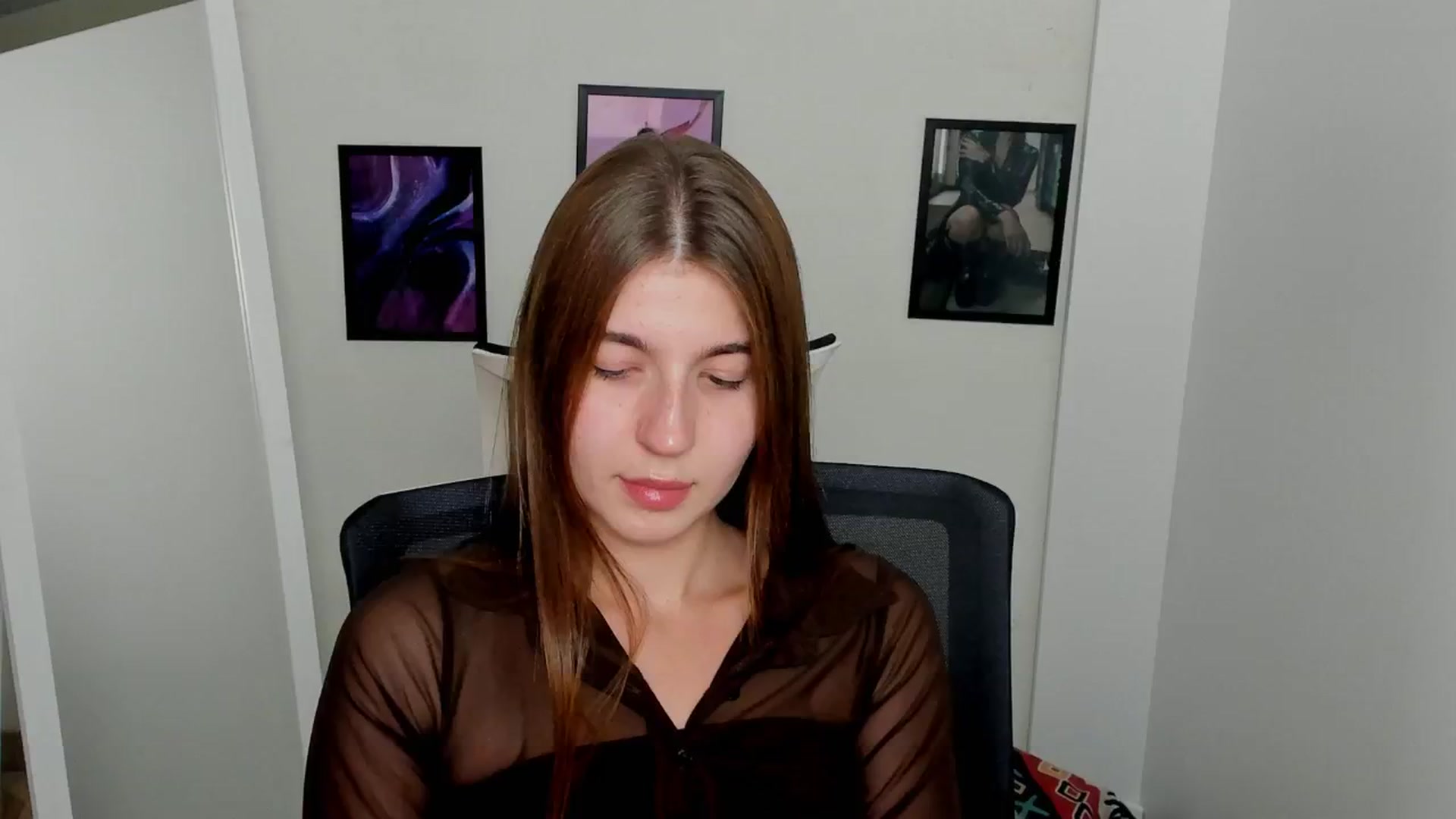 Gallery image thumbnail from Emilia_cherry's myfreecams stream on, 09/09/2024, 16:51 image 13 of 20