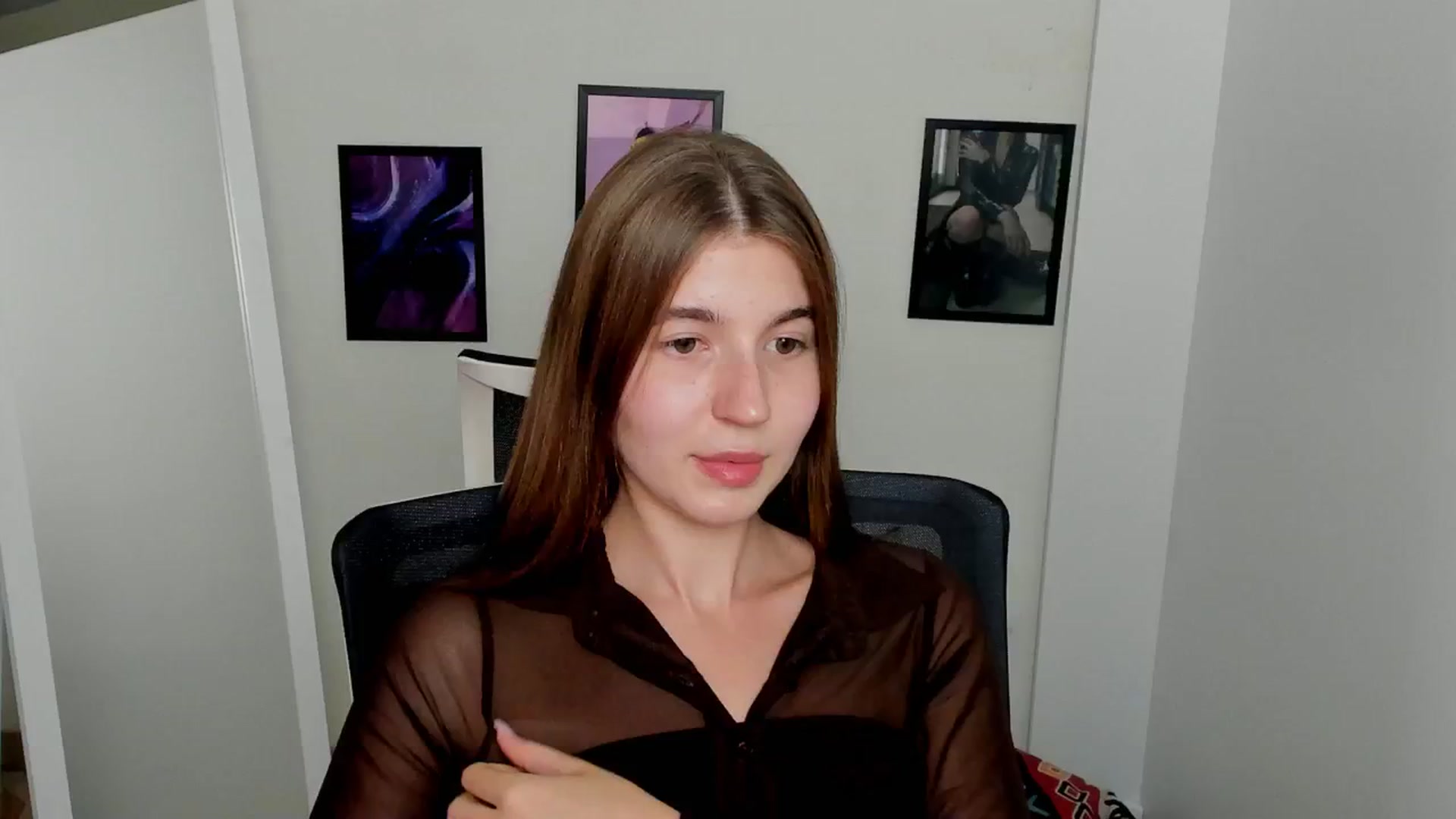 Gallery image thumbnail from Emilia_cherry's myfreecams stream on, 09/09/2024, 16:51 image 6 of 20