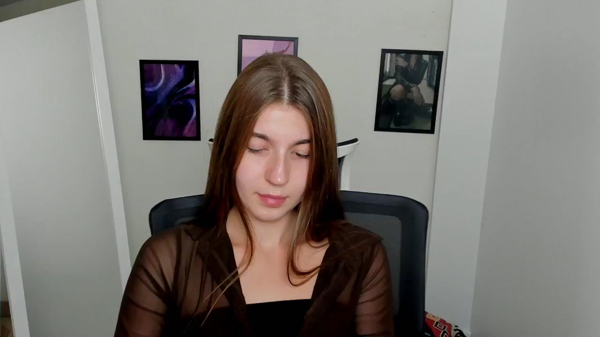 Gallery image thumbnail from Emilia_cherry's myfreecams stream on, 09/09/2024, 17:54 image 17 of 20