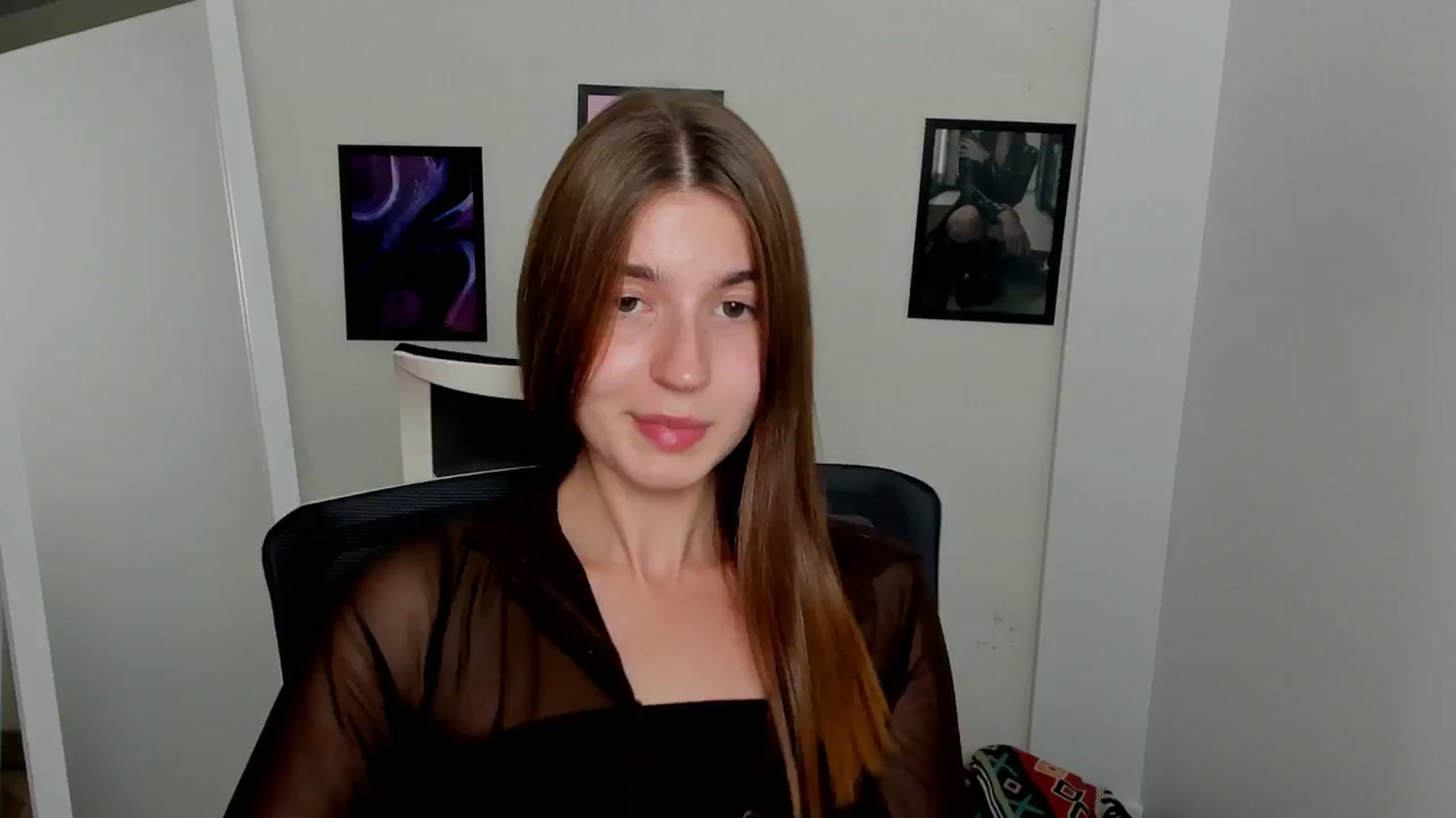 Gallery image thumbnail from Emilia_cherry's myfreecams stream on, 09/09/2024, 17:54 image 15 of 20