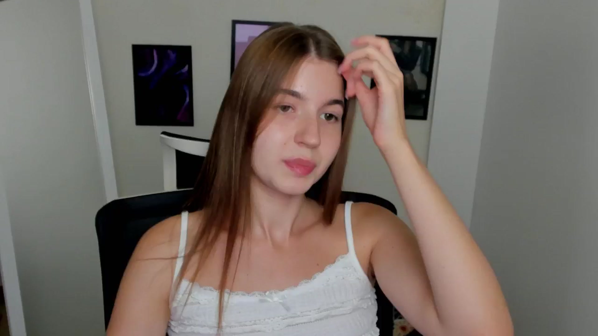 Gallery image thumbnail from Emilia_cherry's myfreecams stream on, 09/10/2024, 08:45 image 1 of 20