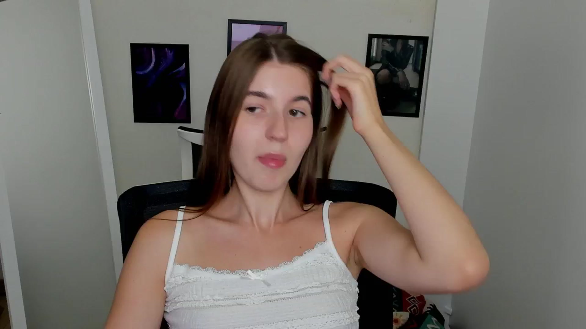 Gallery image thumbnail from Emilia_cherry's myfreecams stream on, 09/10/2024, 08:45 image 15 of 20