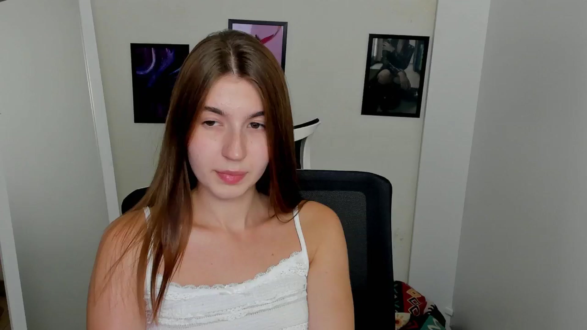 Gallery image thumbnail from Emilia_cherry's myfreecams stream on, 09/10/2024, 10:04 image 20 of 20