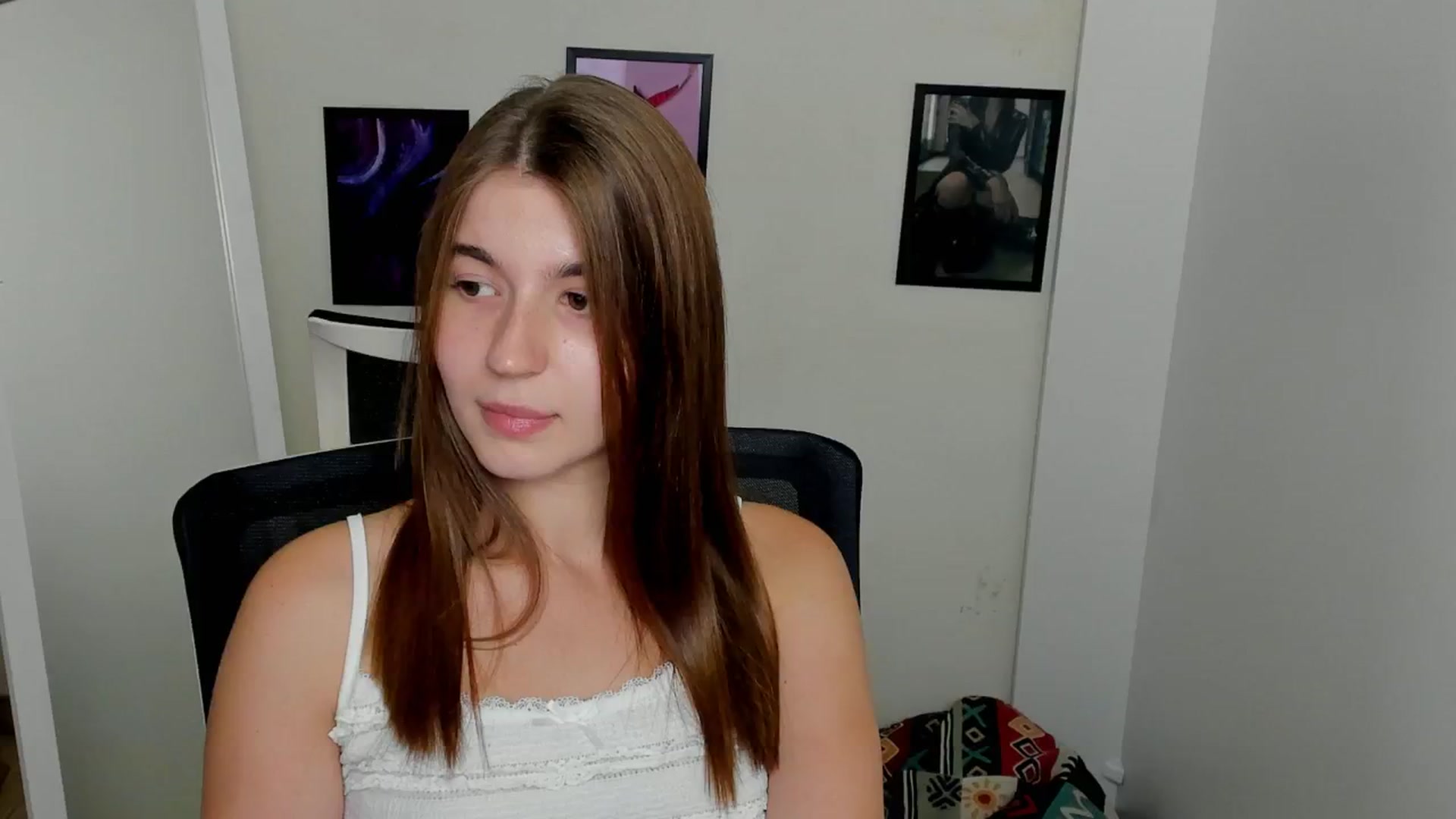 Gallery image thumbnail from Emilia_cherry's myfreecams stream on, 09/10/2024, 10:04 image 12 of 20