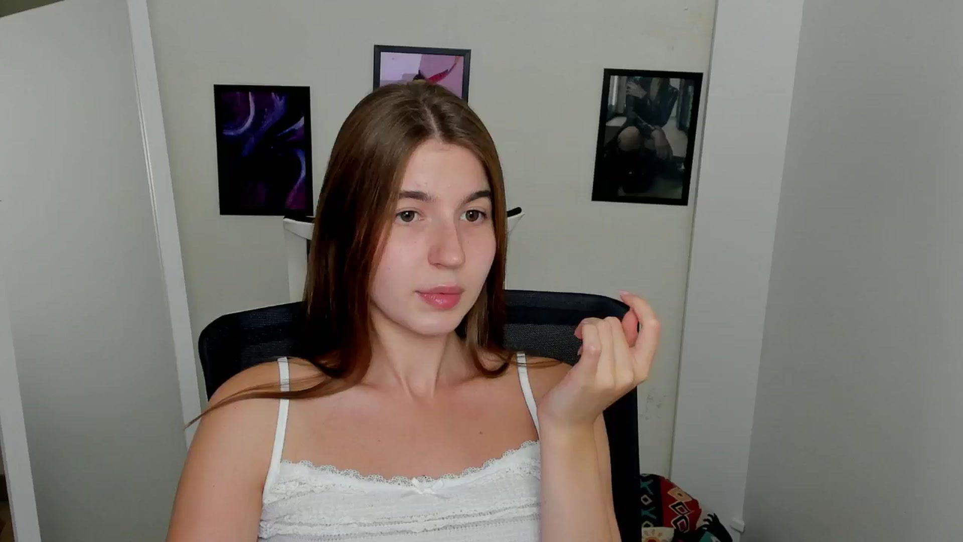 Gallery image thumbnail from Emilia_cherry's myfreecams stream on, 09/10/2024, 11:51 image 9 of 20
