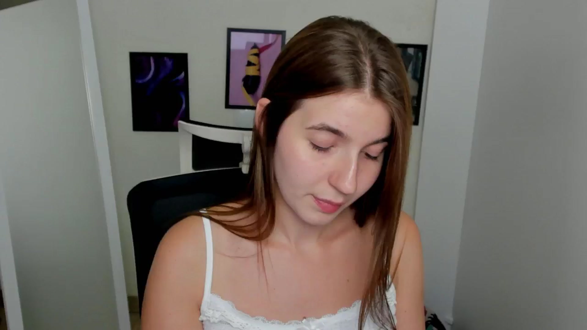Gallery image thumbnail from Emilia_cherry's myfreecams stream on, 09/10/2024, 11:51 image 7 of 20