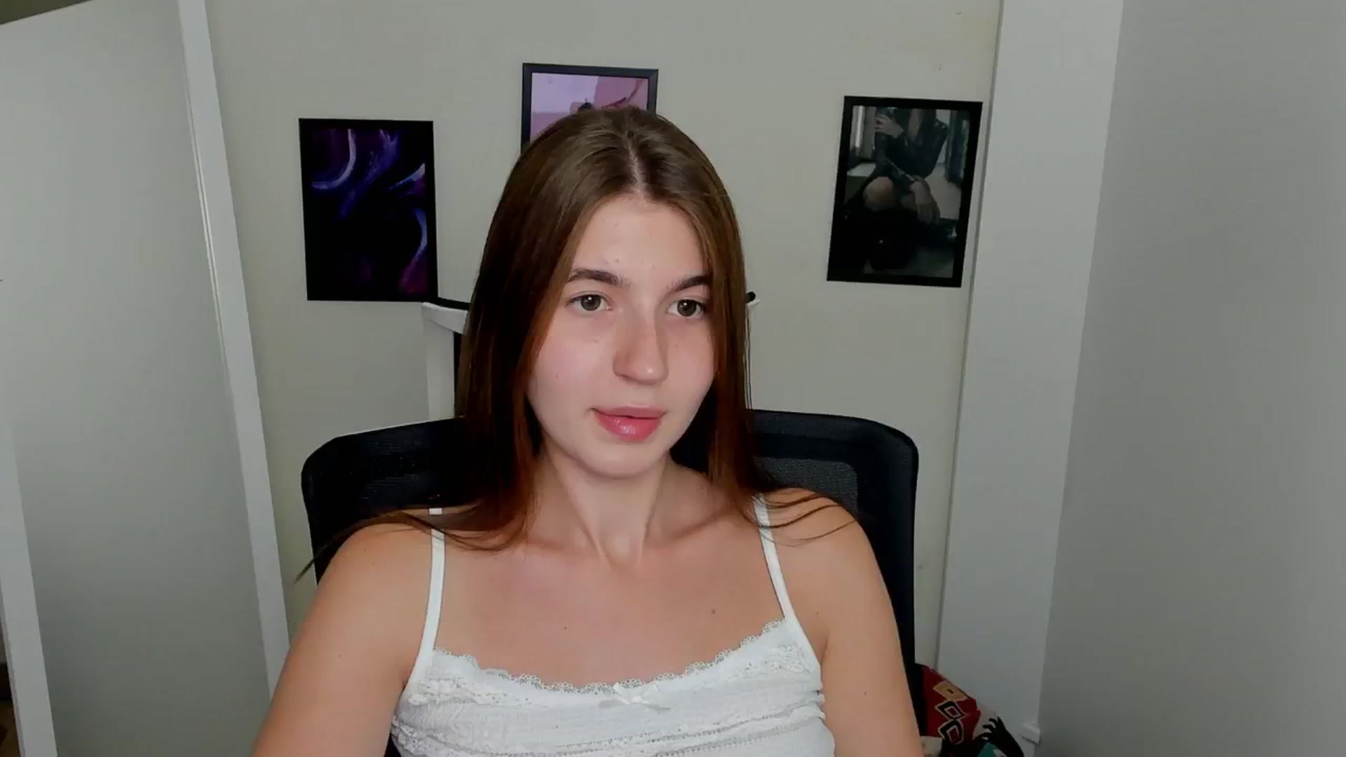 Gallery image thumbnail from Emilia_cherry's myfreecams stream on, 09/10/2024, 11:51 image 14 of 20