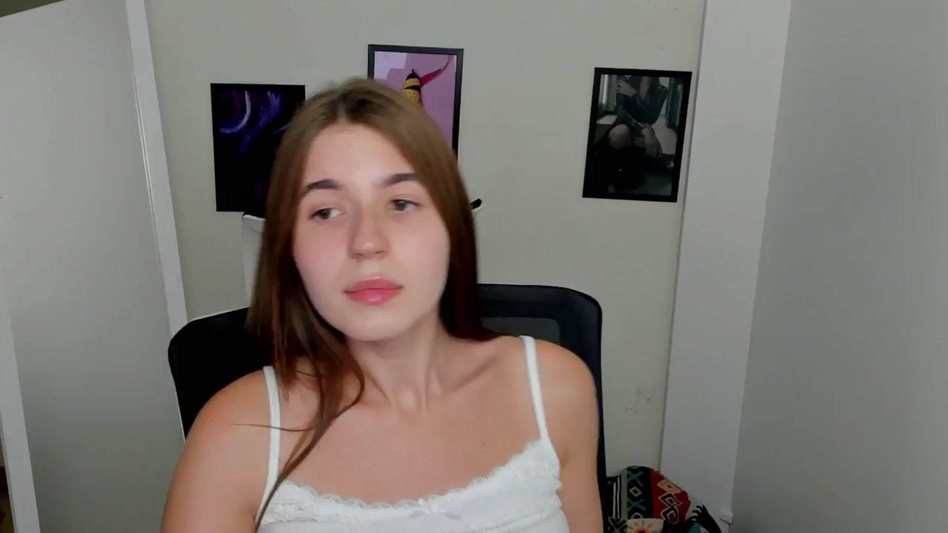 Gallery image thumbnail from Emilia_cherry's myfreecams stream on, 09/10/2024, 11:51 image 10 of 20