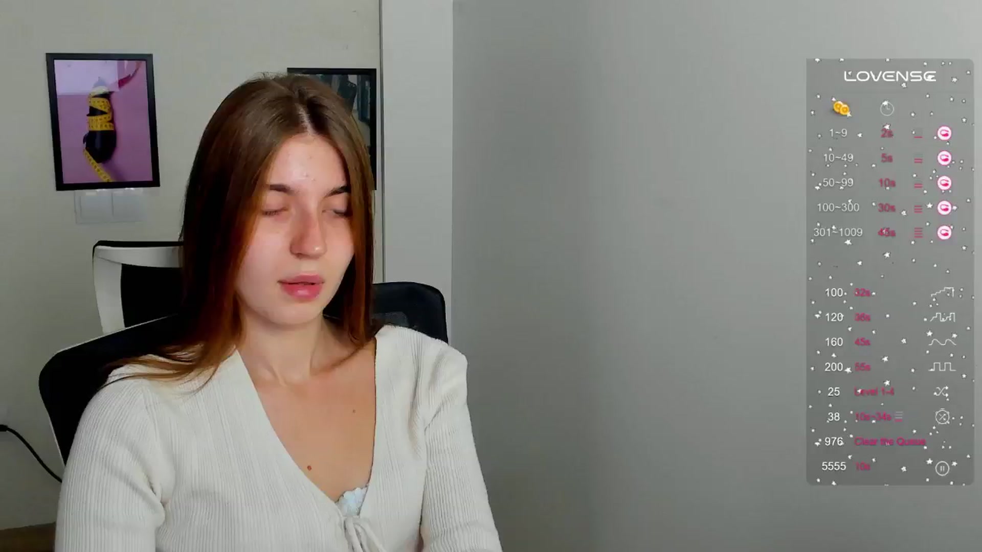 Gallery image thumbnail from Emilia_cherry's myfreecams stream on, 09/15/2024, 07:45 image 17 of 20