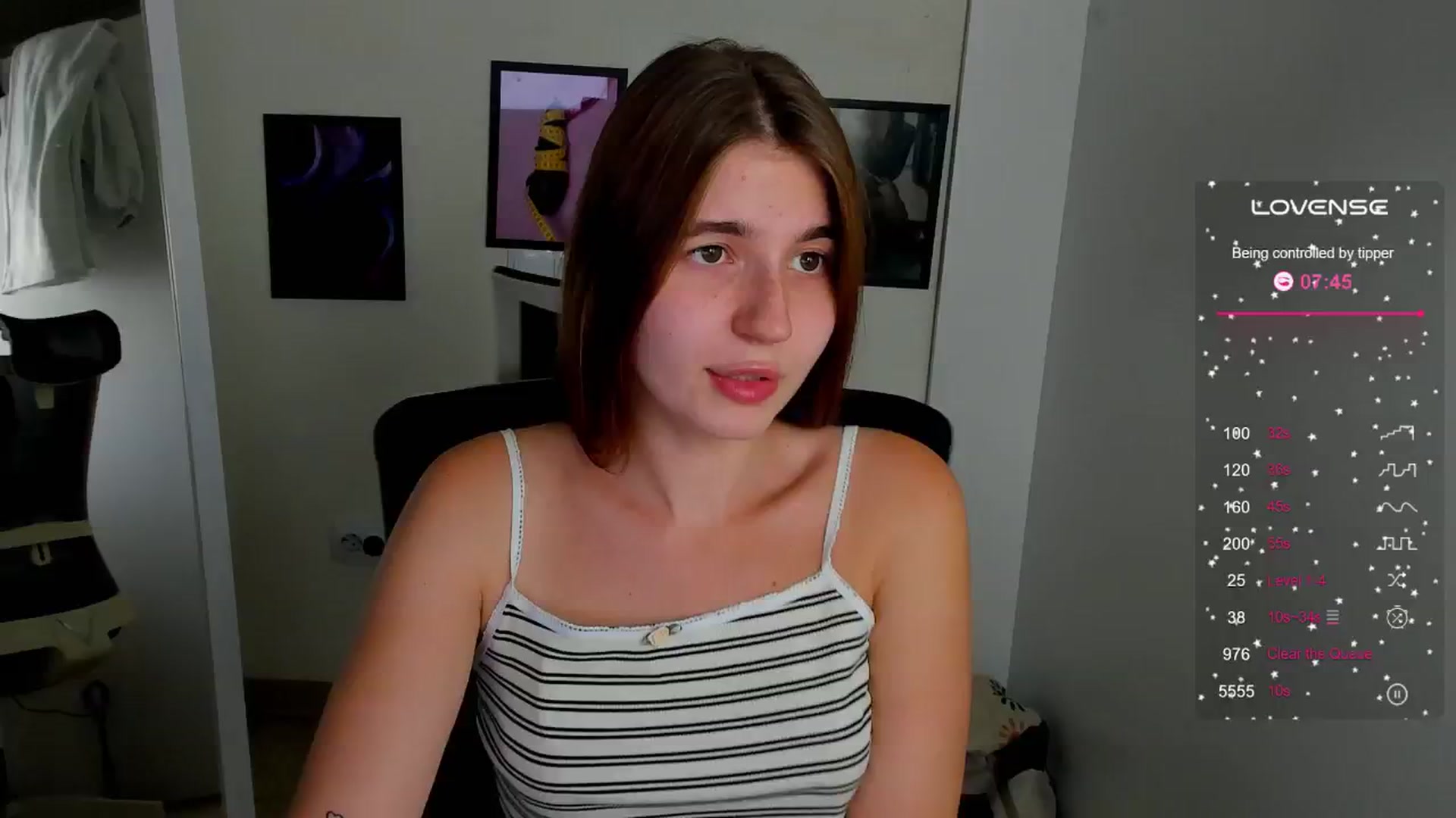Gallery image thumbnail from Emilia_cherry's myfreecams stream on, 09/16/2024, 10:20 image 18 of 20