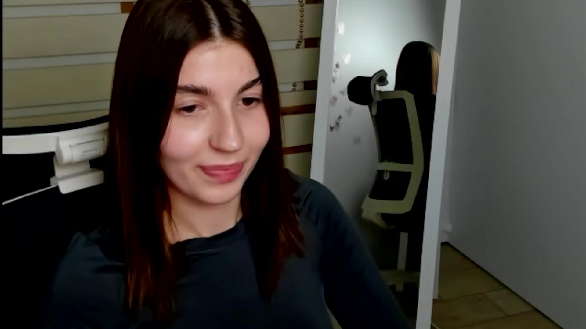Gallery image thumbnail from Emilia_cherry's myfreecams stream on, 11/02/2024, 13:04 image 18 of 20