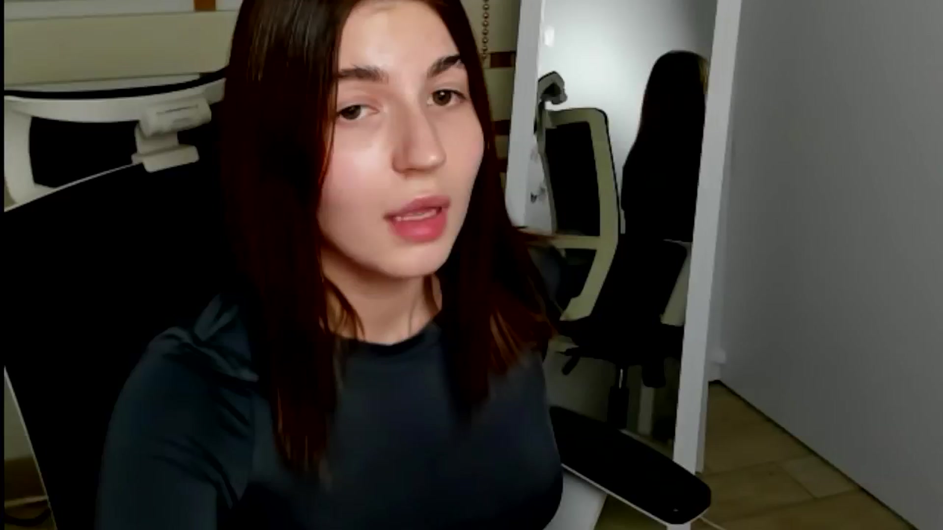 Gallery image thumbnail from Emilia_cherry's myfreecams stream on, 11/02/2024, 13:04 image 1 of 20