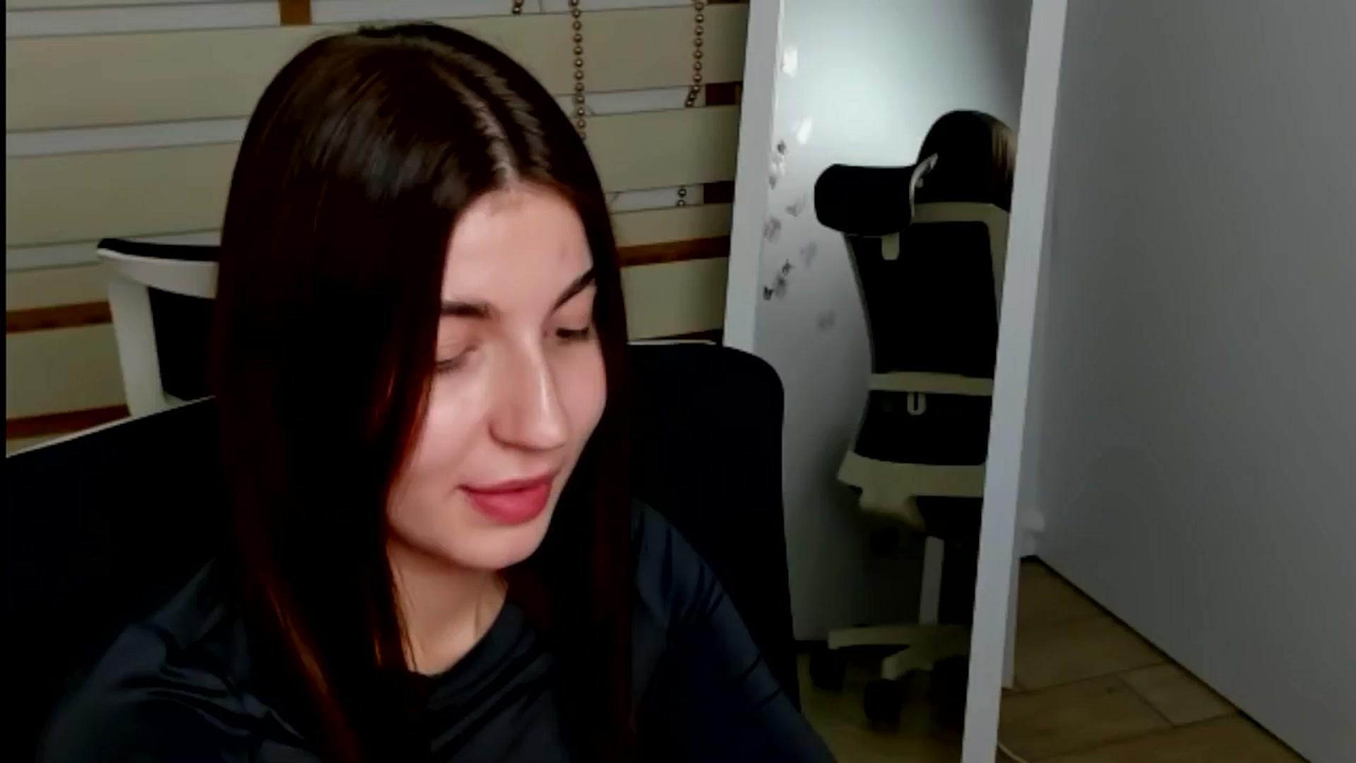 Gallery image thumbnail from Emilia_cherry's myfreecams stream on, 11/02/2024, 13:04 image 13 of 20