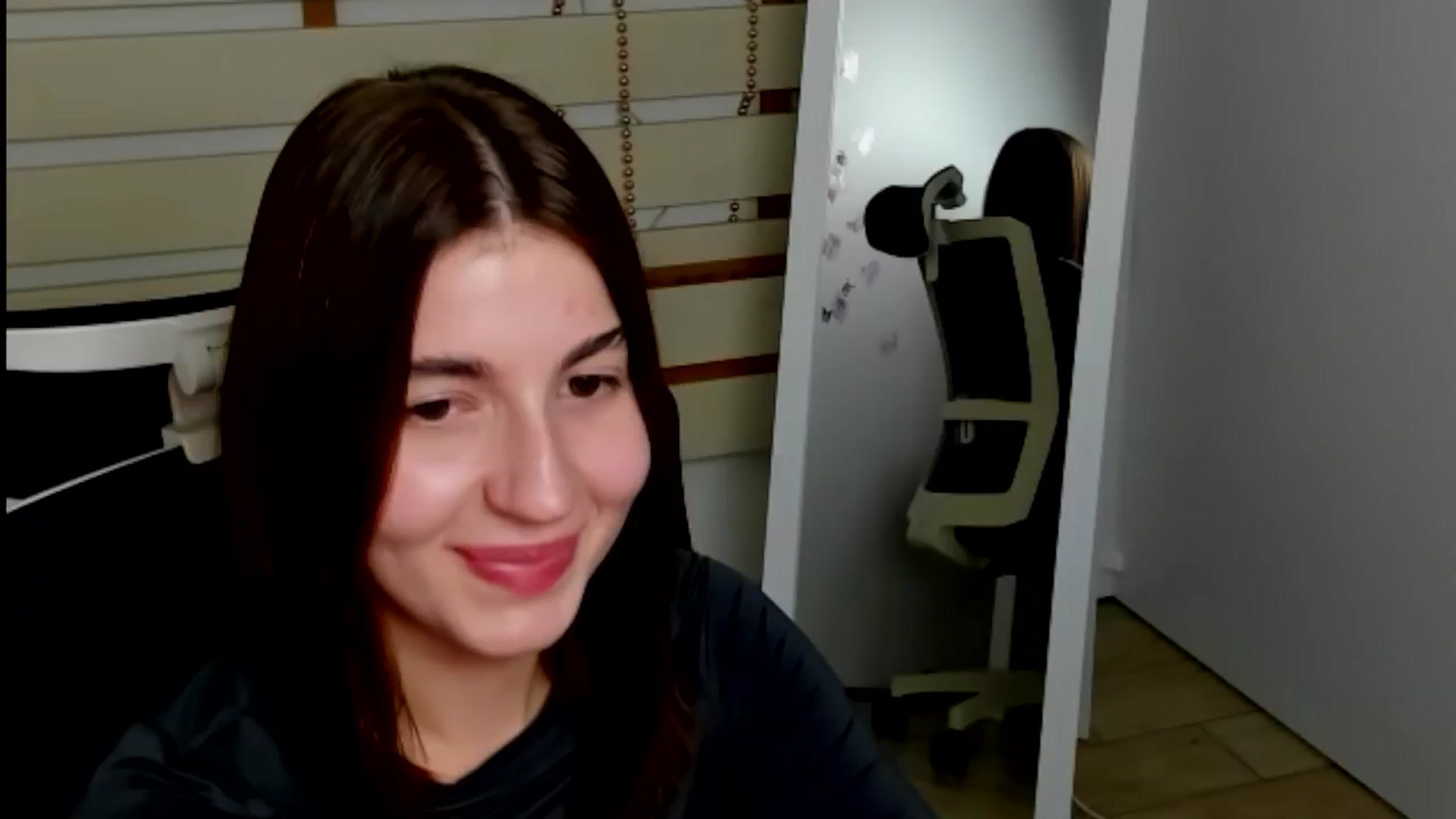Gallery image thumbnail from Emilia_cherry's myfreecams stream on, 11/02/2024, 13:04 image 14 of 20