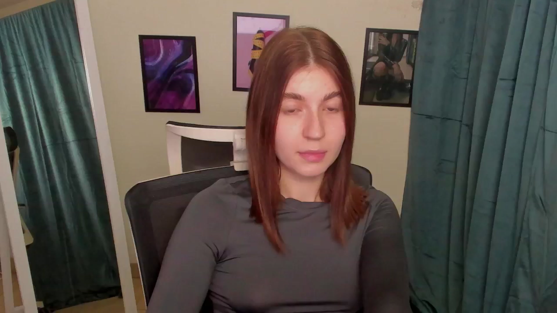 Gallery image thumbnail from Emilia_cherry's myfreecams stream on, 11/05/2024, 10:40 image 6 of 20