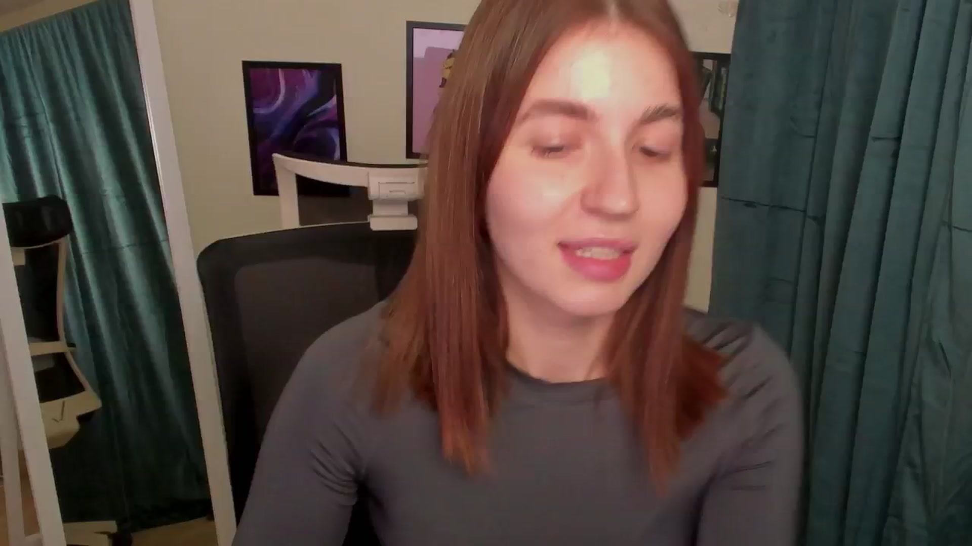 Gallery image thumbnail from Emilia_cherry's myfreecams stream on, 11/05/2024, 10:40 image 18 of 20