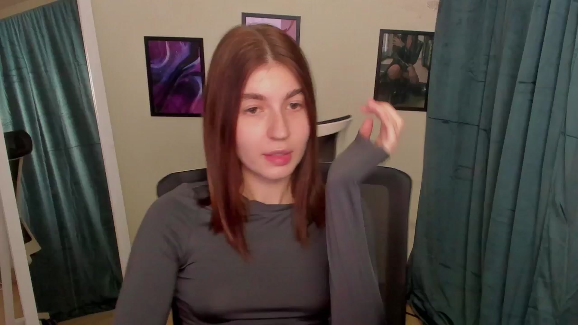 Gallery image thumbnail from Emilia_cherry's myfreecams stream on, 11/05/2024, 10:40 image 5 of 20