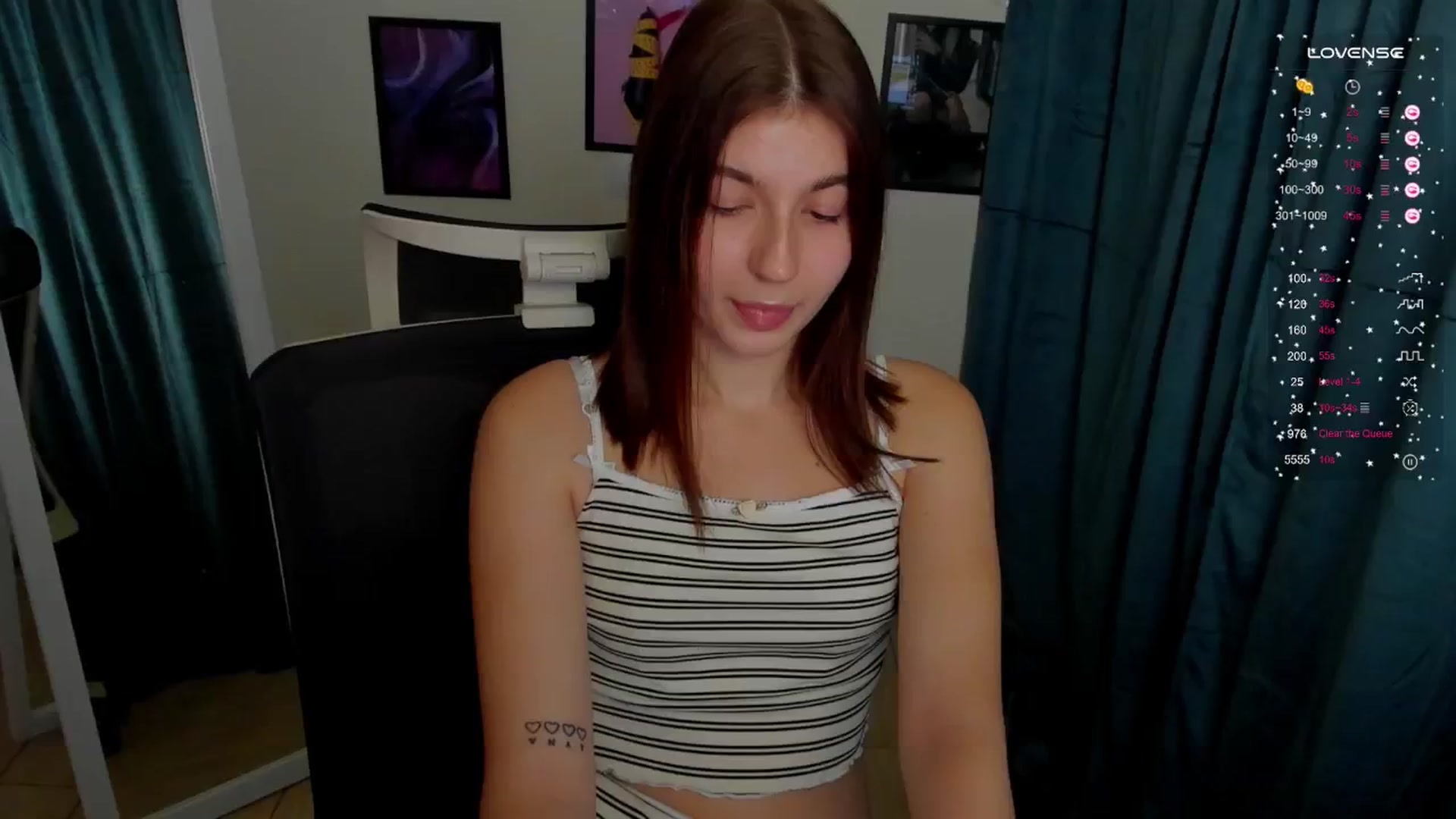 Gallery image thumbnail from Emilia_cherry's myfreecams stream on, 12/09/2024, 10:04 image 9 of 20