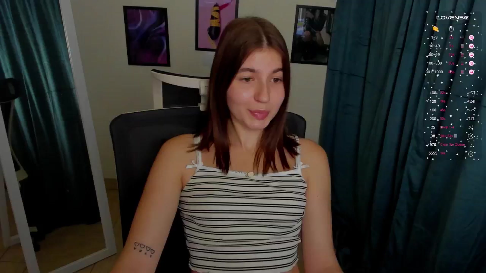 Gallery image thumbnail from Emilia_cherry's myfreecams stream on, 12/09/2024, 10:04 image 17 of 20