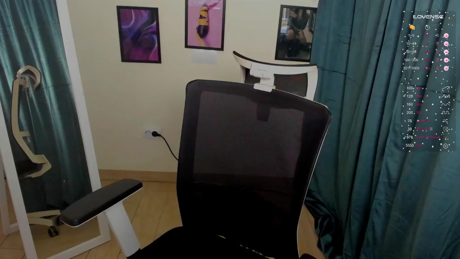 Gallery image thumbnail from Emilia_cherry's myfreecams stream on, 12/09/2024, 10:04 image 14 of 20