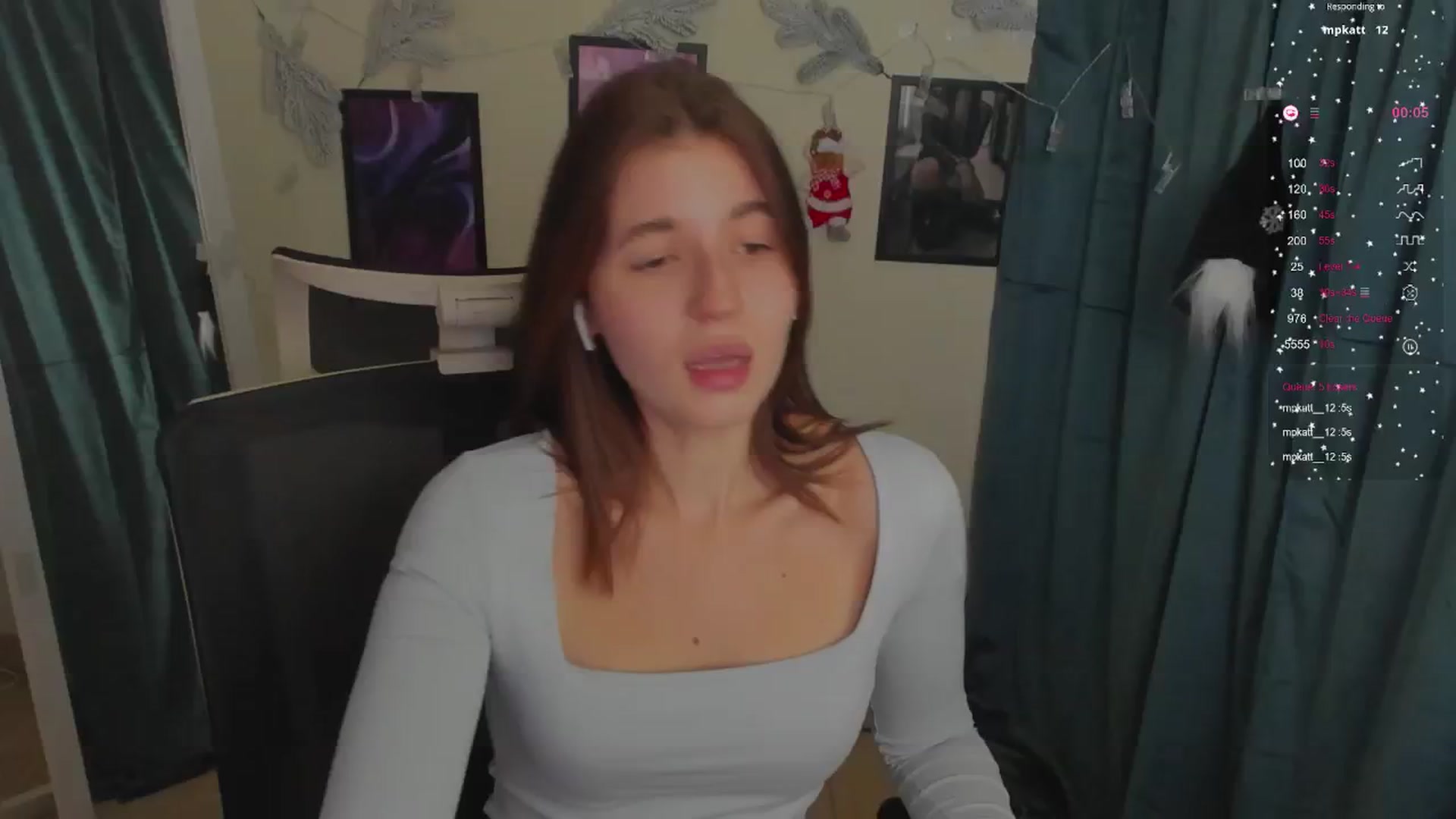 Gallery image thumbnail from Emilia_cherry's myfreecams stream on, 12/12/2024, 09:47 image 19 of 20