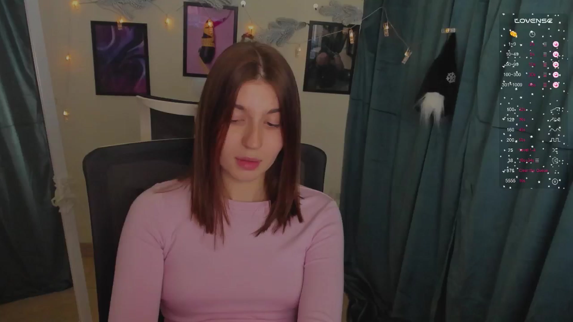 Gallery image thumbnail from Emilia_cherry's myfreecams stream on, 12/14/2024, 12:54 image 18 of 20