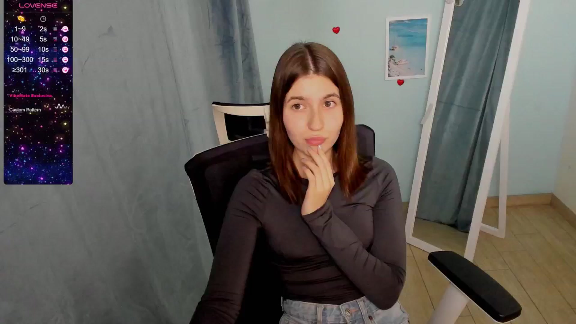 Gallery image thumbnail from Emilia_cherry's myfreecams stream on, 12/23/2024, 15:28 image 13 of 20