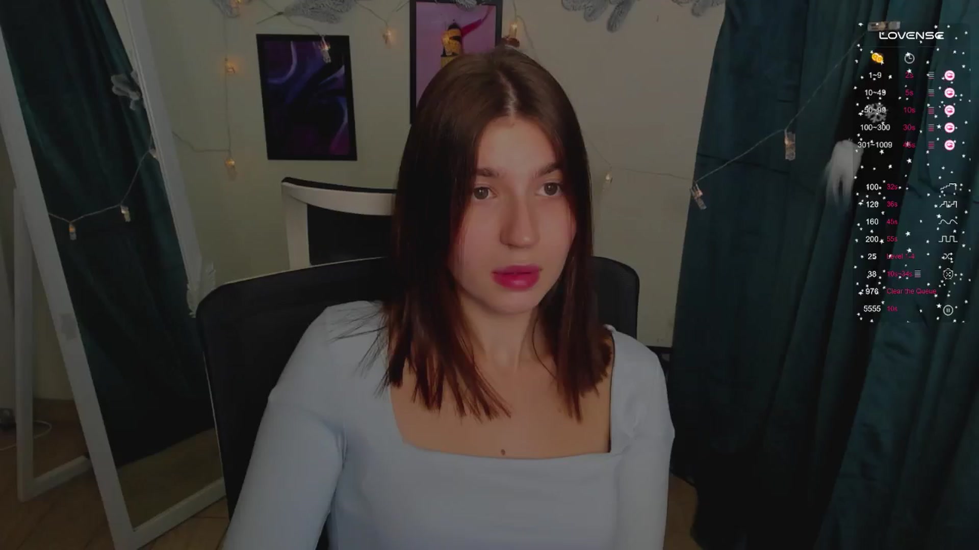 Gallery image thumbnail from Emilia_cherry's myfreecams stream on, 12/24/2024, 10:39 image 18 of 20