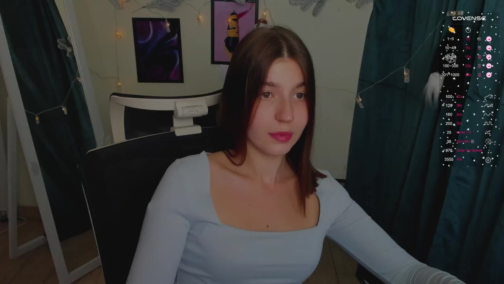 Gallery image thumbnail from Emilia_cherry's myfreecams stream on, 12/24/2024, 10:39 image 20 of 20