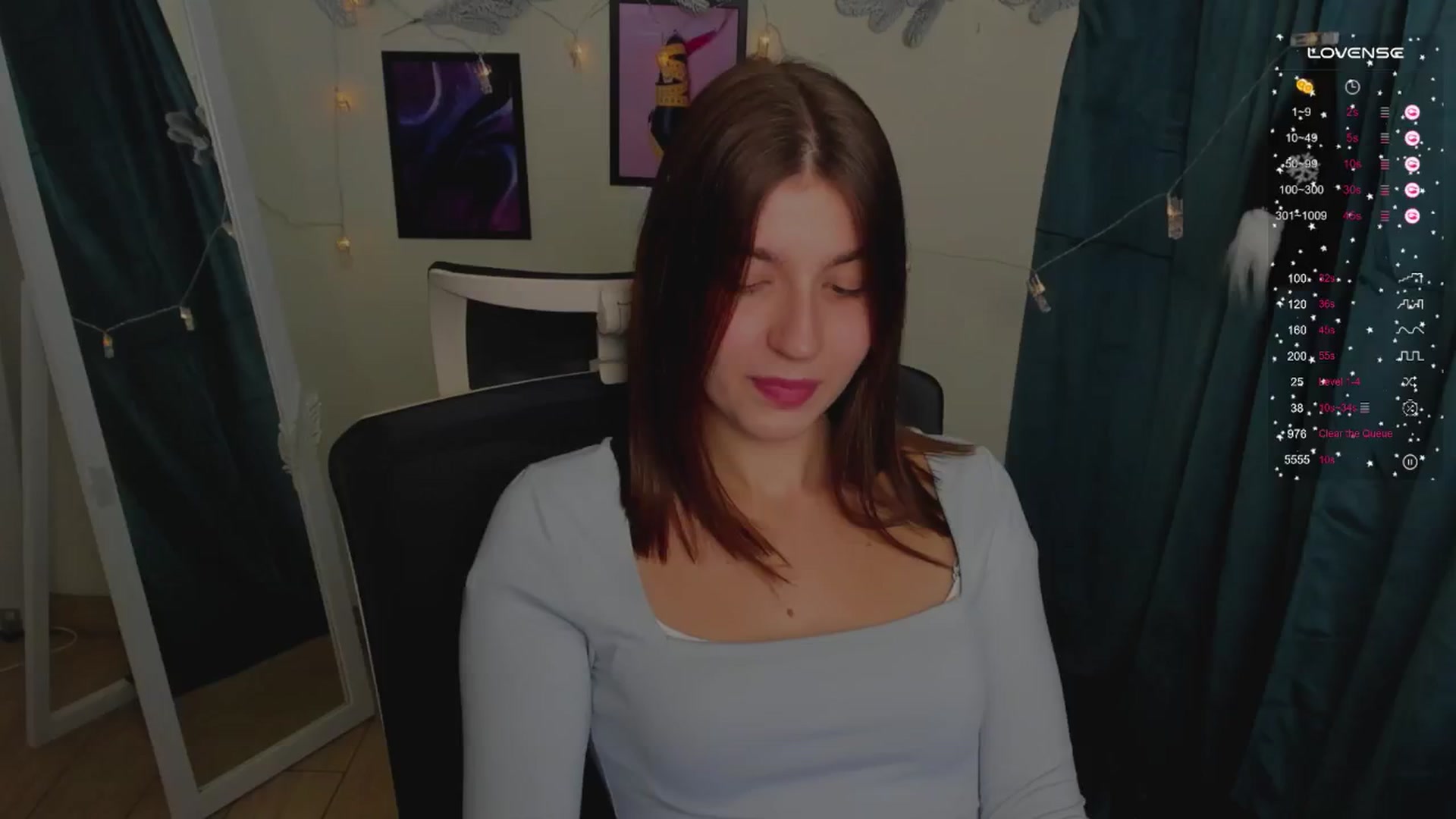 Gallery image thumbnail from Emilia_cherry's myfreecams stream on, 12/24/2024, 10:39 image 3 of 20