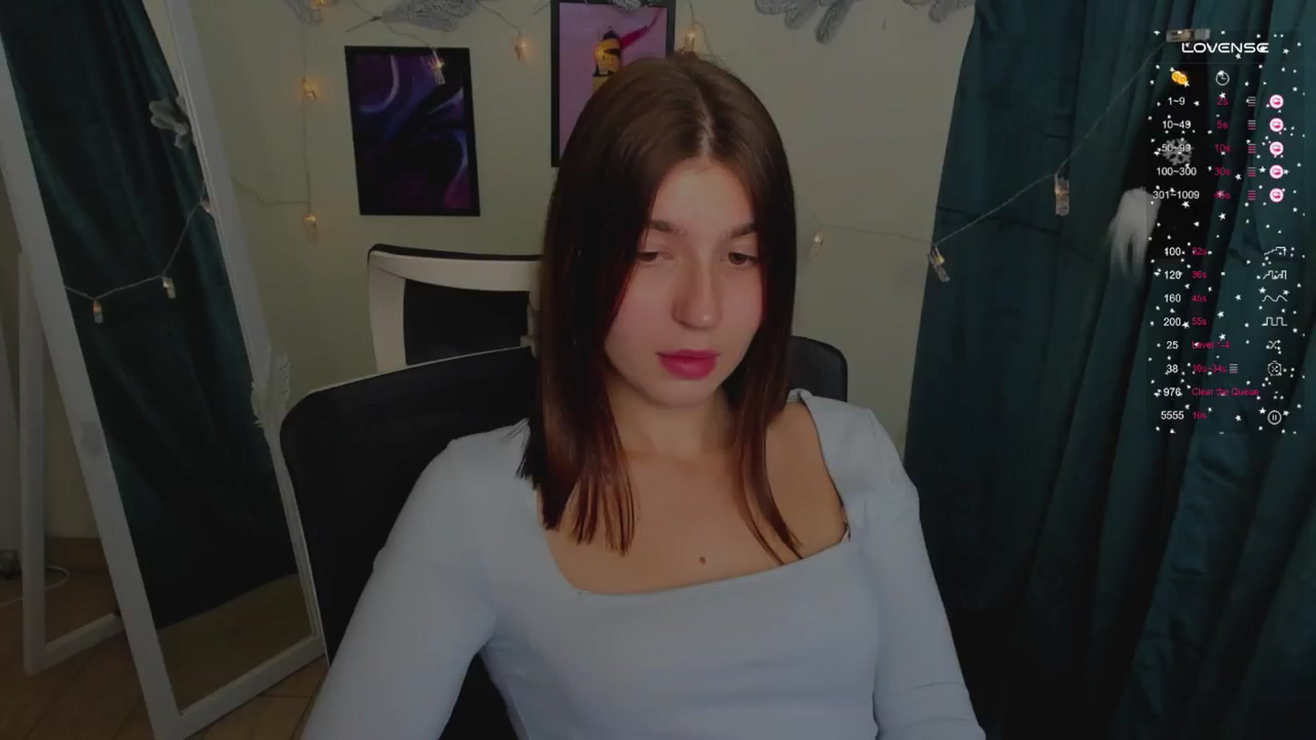 Gallery image thumbnail from Emilia_cherry's myfreecams stream on, 12/24/2024, 10:39 image 11 of 20