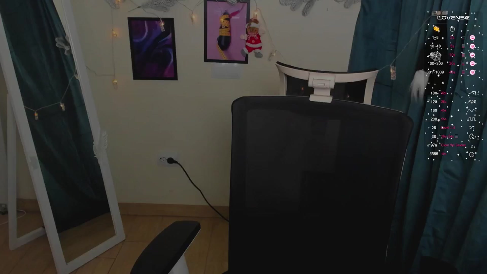 Gallery image thumbnail from Emilia_cherry's myfreecams stream on, 12/24/2024, 10:39 image 4 of 20