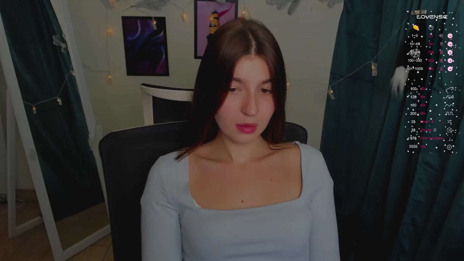 Gallery image thumbnail from Emilia_cherry's myfreecams stream on, 12/24/2024, 10:39 image 13 of 20
