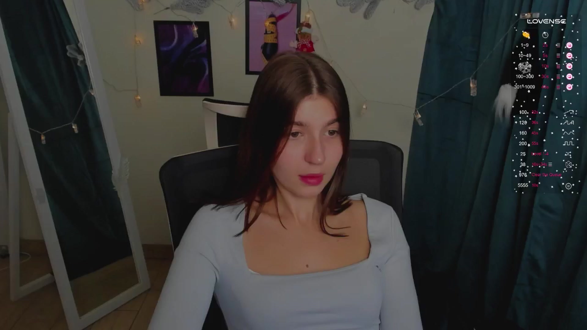 Gallery image thumbnail from Emilia_cherry's myfreecams stream on, 12/24/2024, 11:19 image 13 of 20