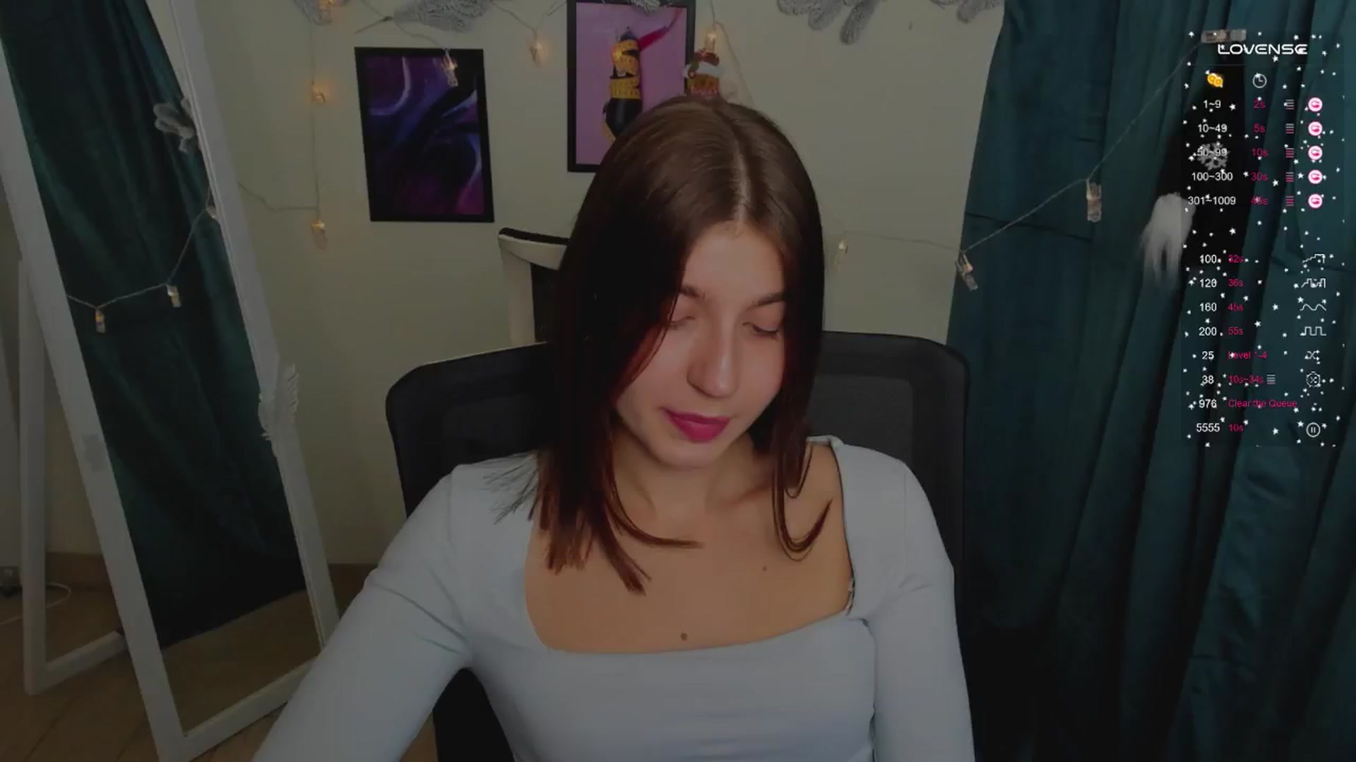 Gallery image thumbnail from Emilia_cherry's myfreecams stream on, 12/24/2024, 11:19 image 11 of 20