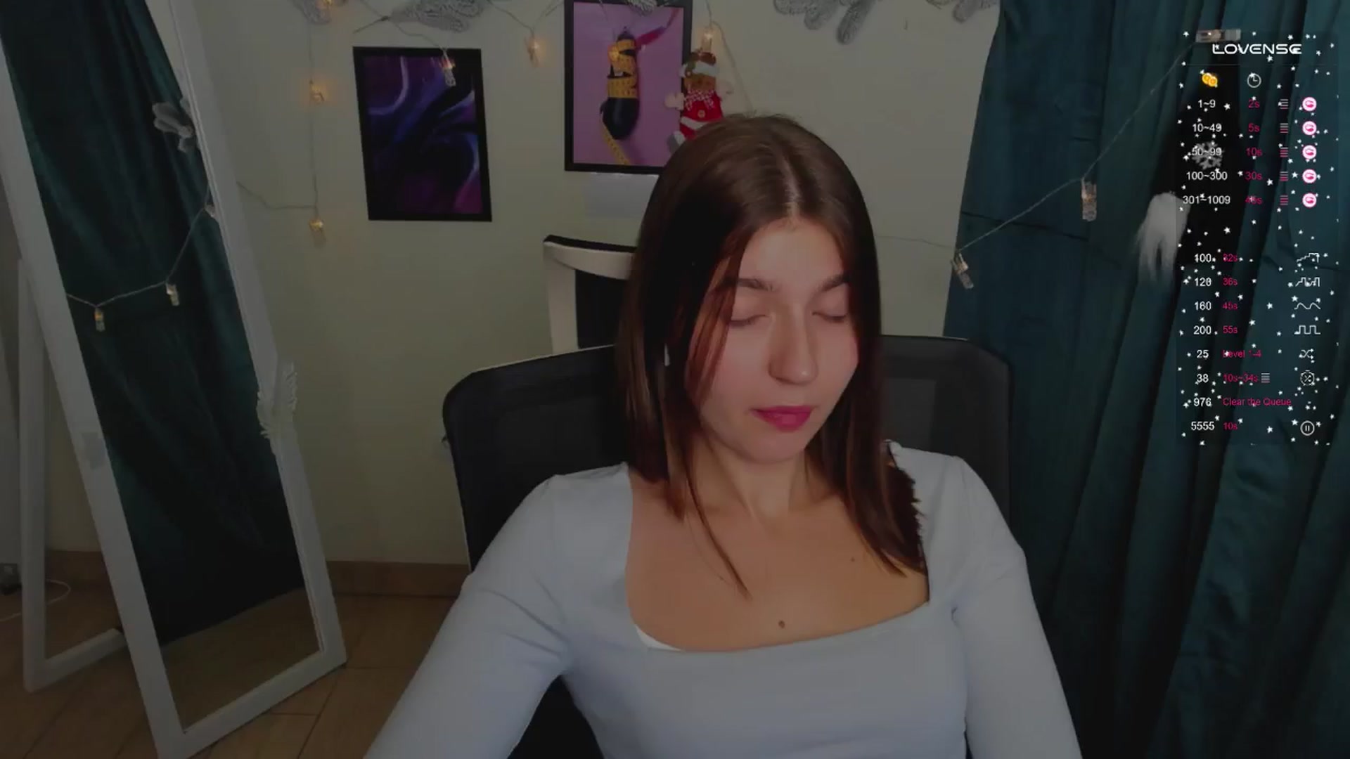 Gallery image thumbnail from Emilia_cherry's myfreecams stream on, 12/24/2024, 11:19 image 2 of 20